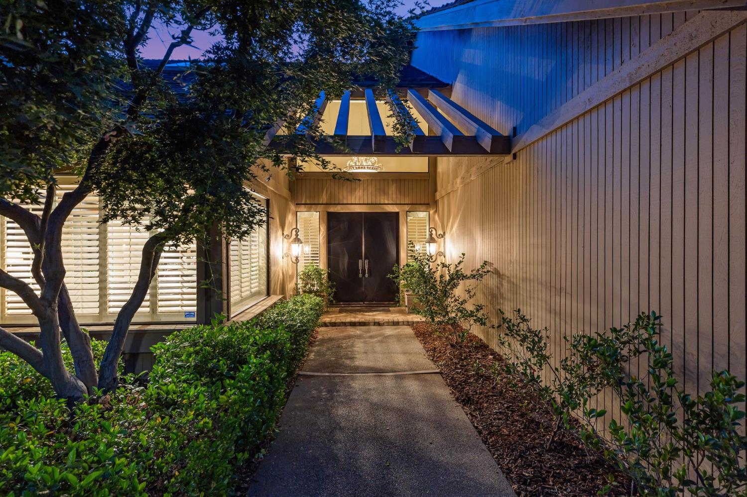 Gold River, California, 95670, United States, 4 Bedrooms Bedrooms, ,5 BathroomsBathrooms,Residential,For Sale,1987751