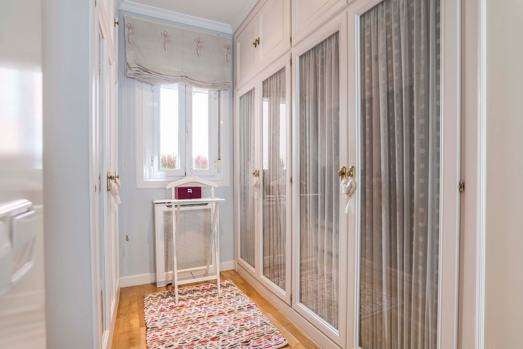  Exterior apartment in Trafalgar with four street-facing balconies - 物件實景