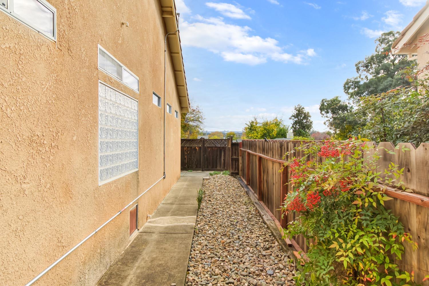 Ione, California, 95640, United States, 3 Bedrooms Bedrooms, ,2 BathroomsBathrooms,Residential,For Sale,1997452