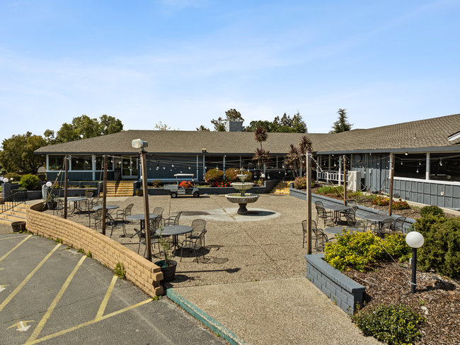 Hollister, California, 95023, United States, 3 Bedrooms Bedrooms, ,2 BathroomsBathrooms,Residential,For Sale,1882231