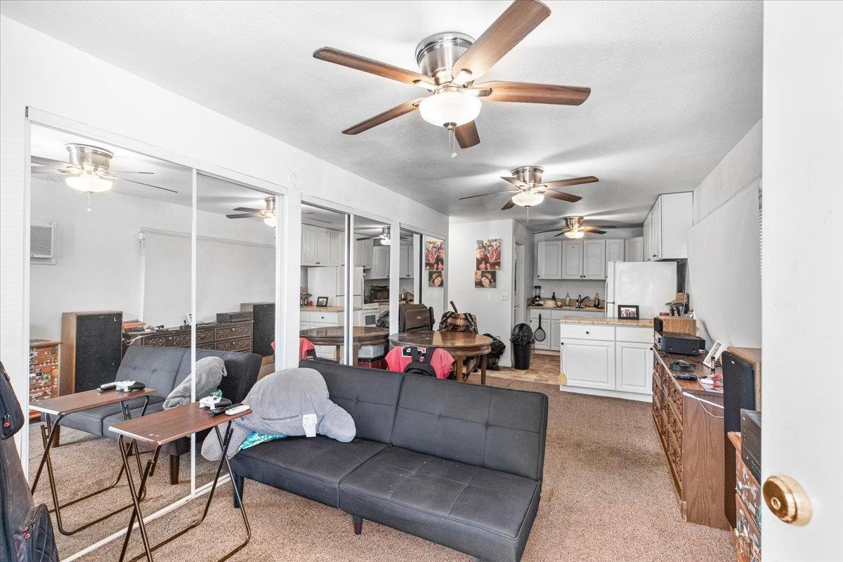 Escalon, California, 95320, United States, 6 Bedrooms Bedrooms, ,3 BathroomsBathrooms,Residential,For Sale,1977867