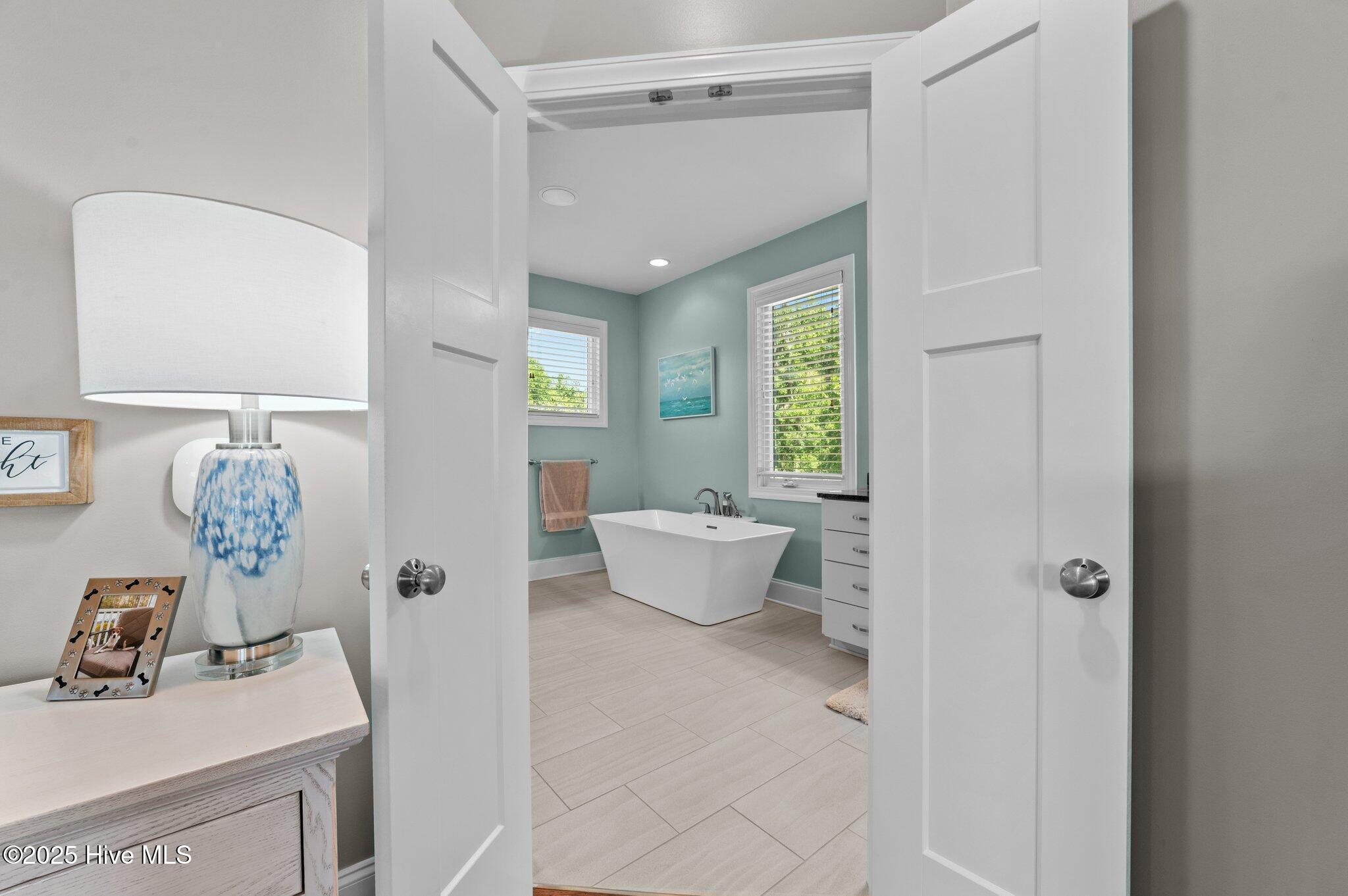 Chocowinity, North Carolina, 27817, United States, 4 Bedrooms Bedrooms, ,5 BathroomsBathrooms,Residential,For Sale,1827727