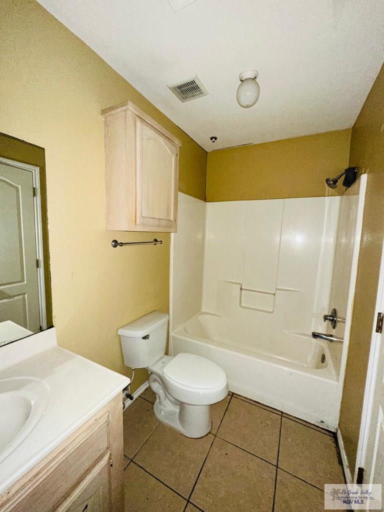 Harlingen, Texas, 78550, United States, 8 Bedrooms Bedrooms, ,12 BathroomsBathrooms,Residential,For Sale,1949090