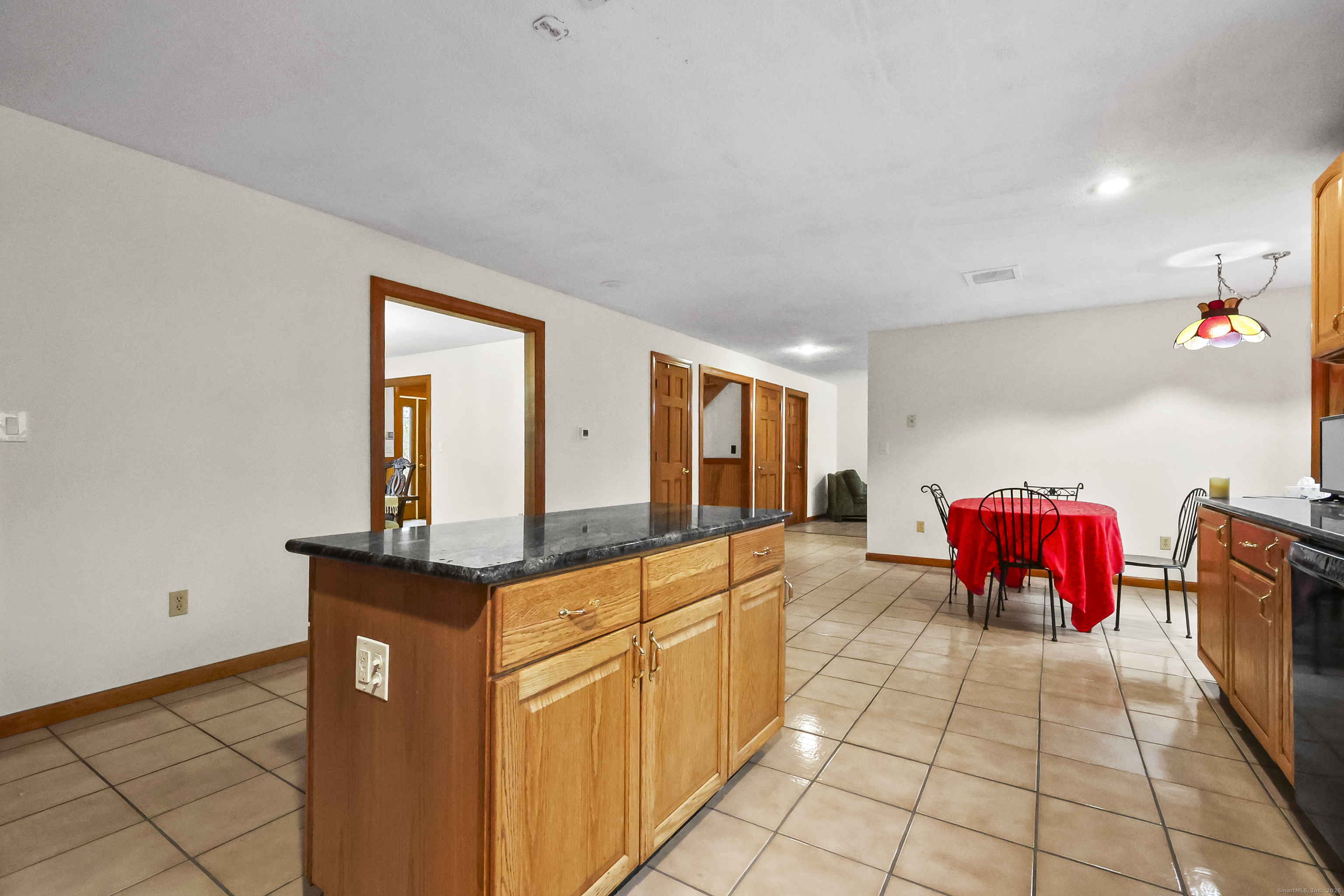 Lebanon, Connecticut, 06249, United States, 3 Bedrooms Bedrooms, ,4 BathroomsBathrooms,Residential,For Sale,1999598