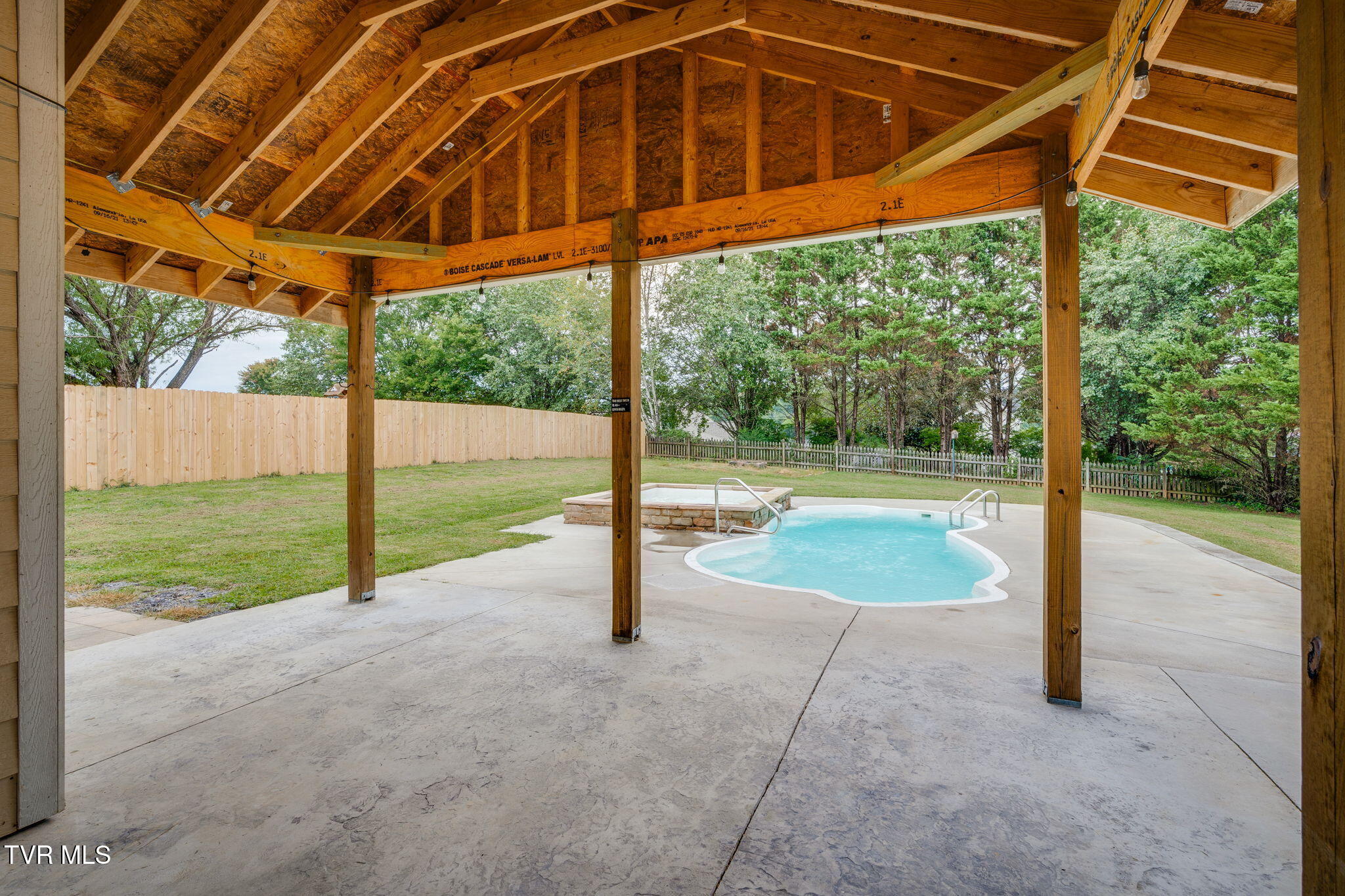 Gray, Tennessee, 37615, United States, 3 Bedrooms Bedrooms, ,4 BathroomsBathrooms,Residential,For Sale,1978151