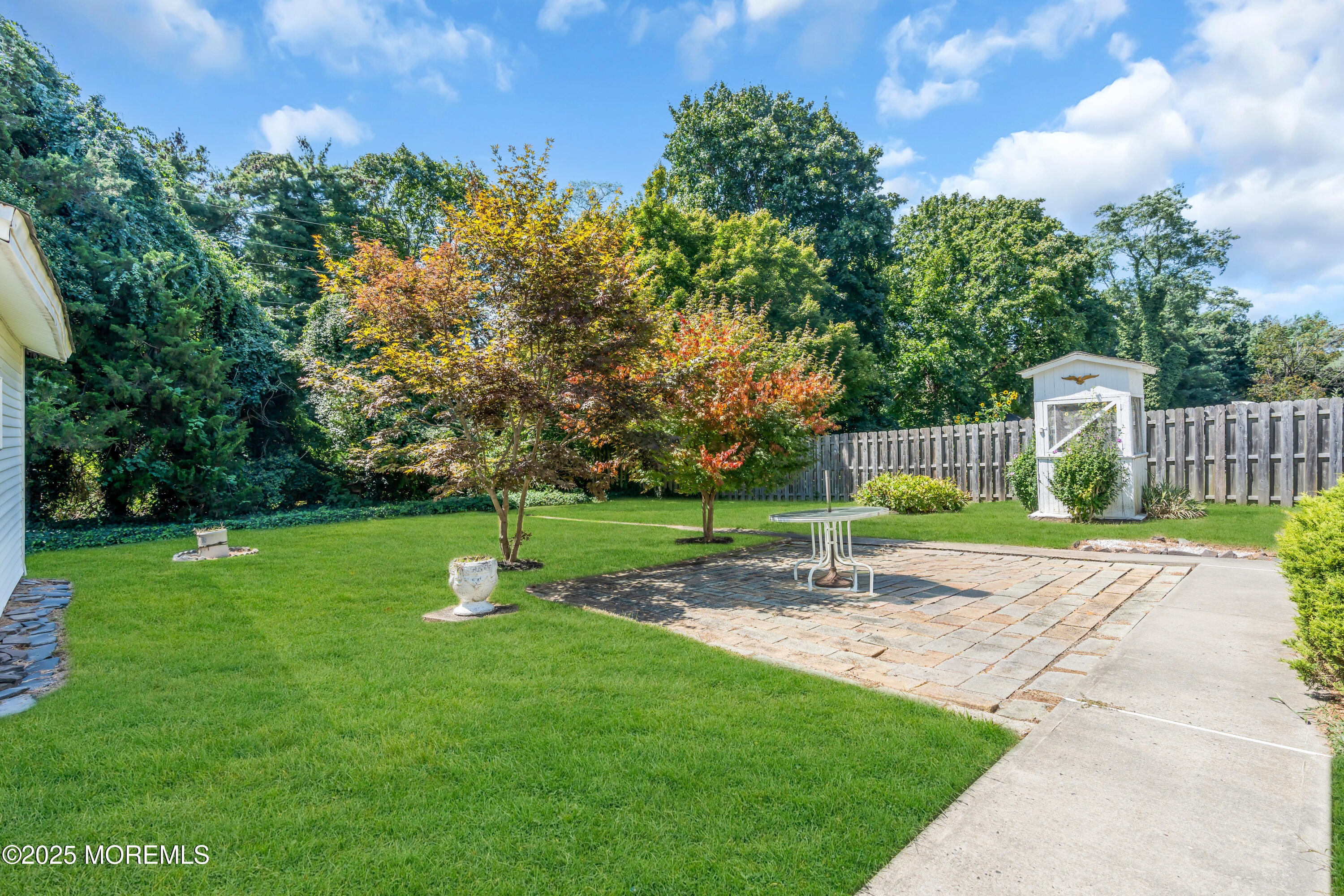 Atlantic Highlands, New Jersey, 07716, United States, 2 Bedrooms Bedrooms, ,1 BathroomBathrooms,Residential,For Sale,1940186