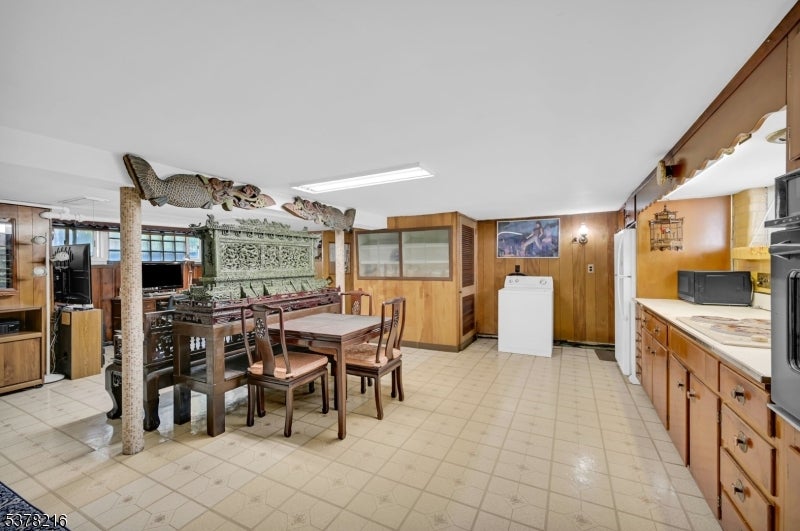 Clifton City, New Jersey, 07011, United States, 4 Bedrooms Bedrooms, ,2 BathroomsBathrooms,Residential,For Sale,1916350