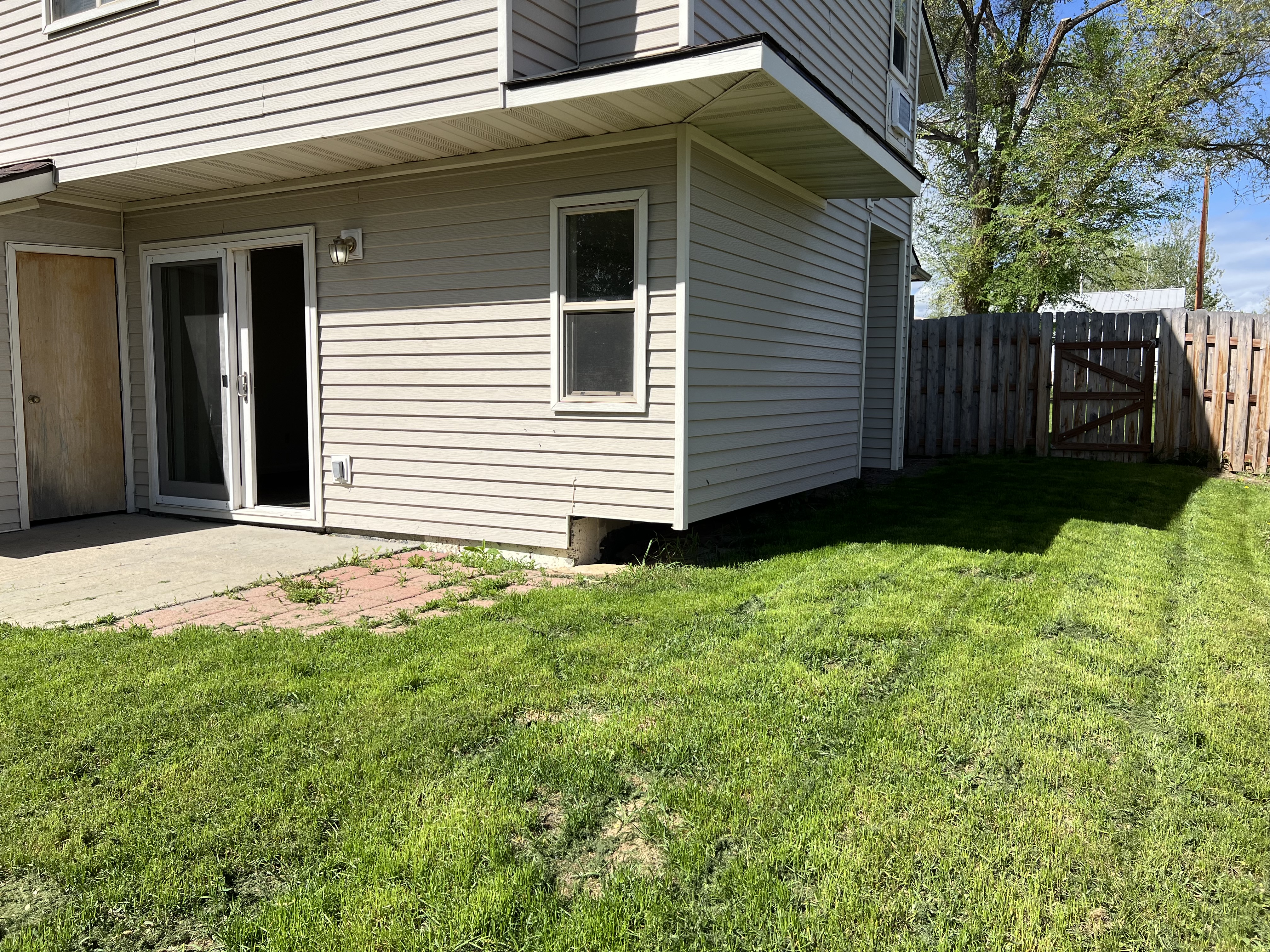 Sheridan, Wyoming, 82801, United States, 3 Bedrooms Bedrooms, ,2 BathroomsBathrooms,Residential,For Sale,1928698