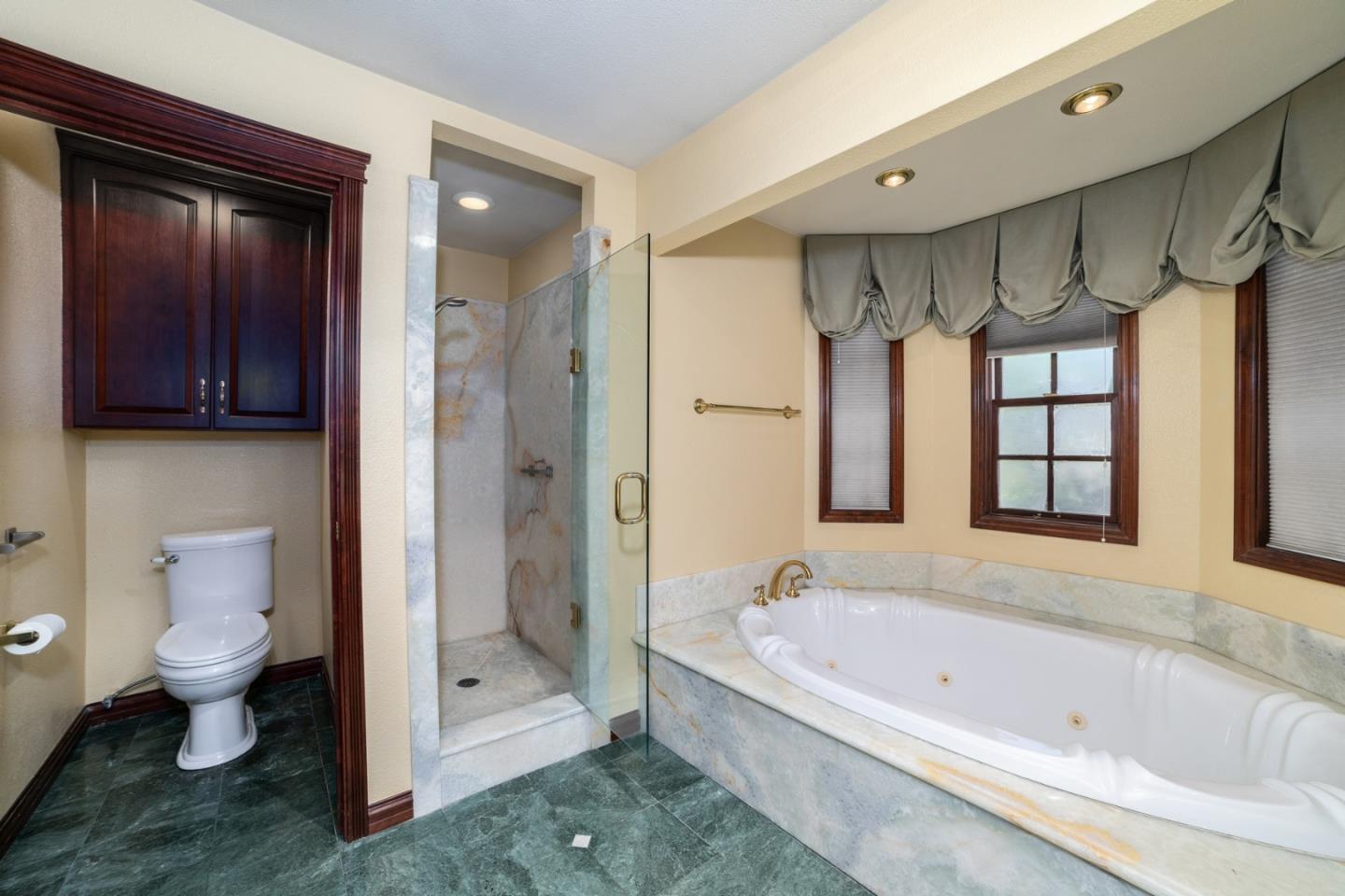 Clovis, California, 93611, United States, 4 Bedrooms Bedrooms, ,2 BathroomsBathrooms,Residential,For Sale,1907507