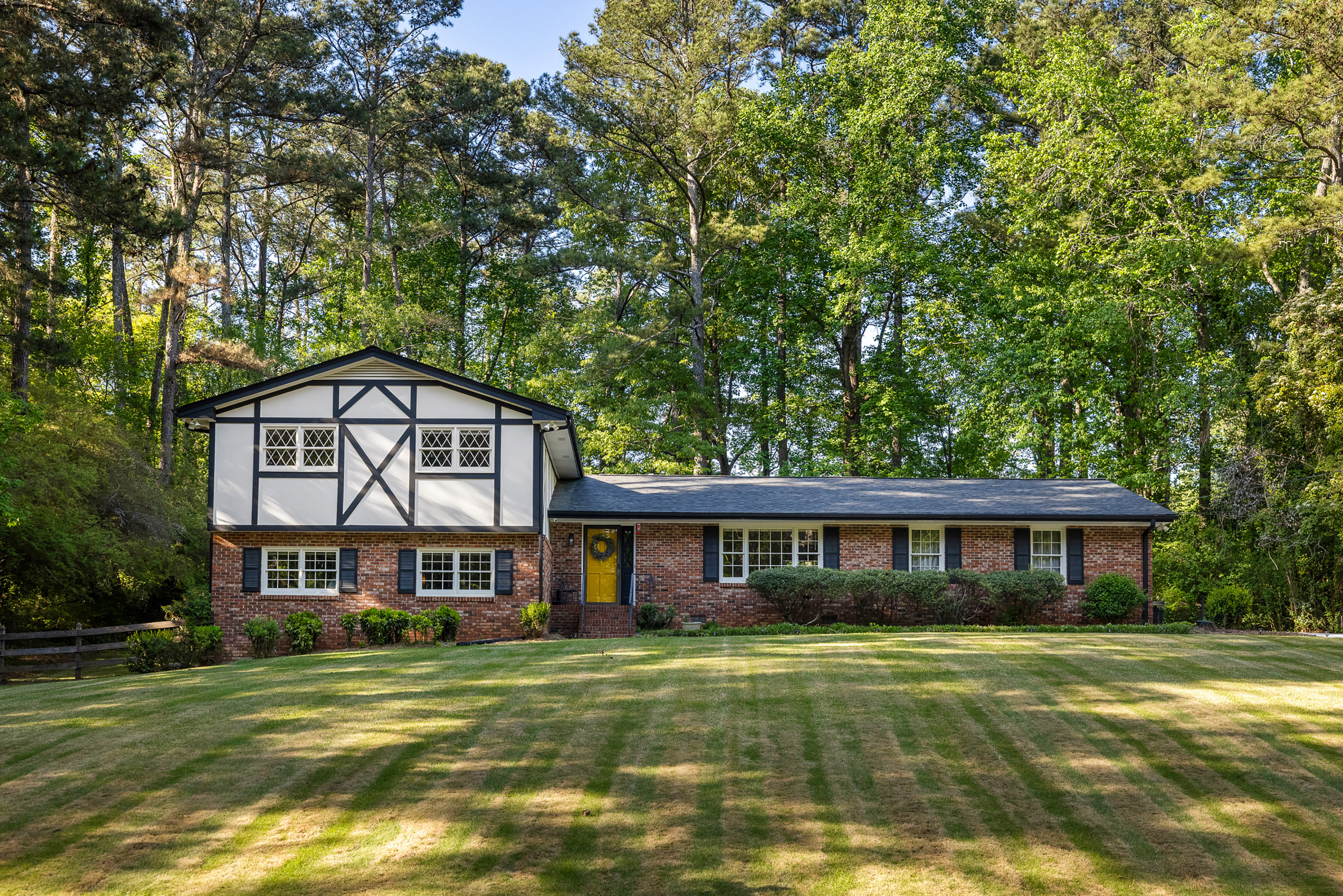  Tucked into the Established Smoke Rise Community - 物件實景