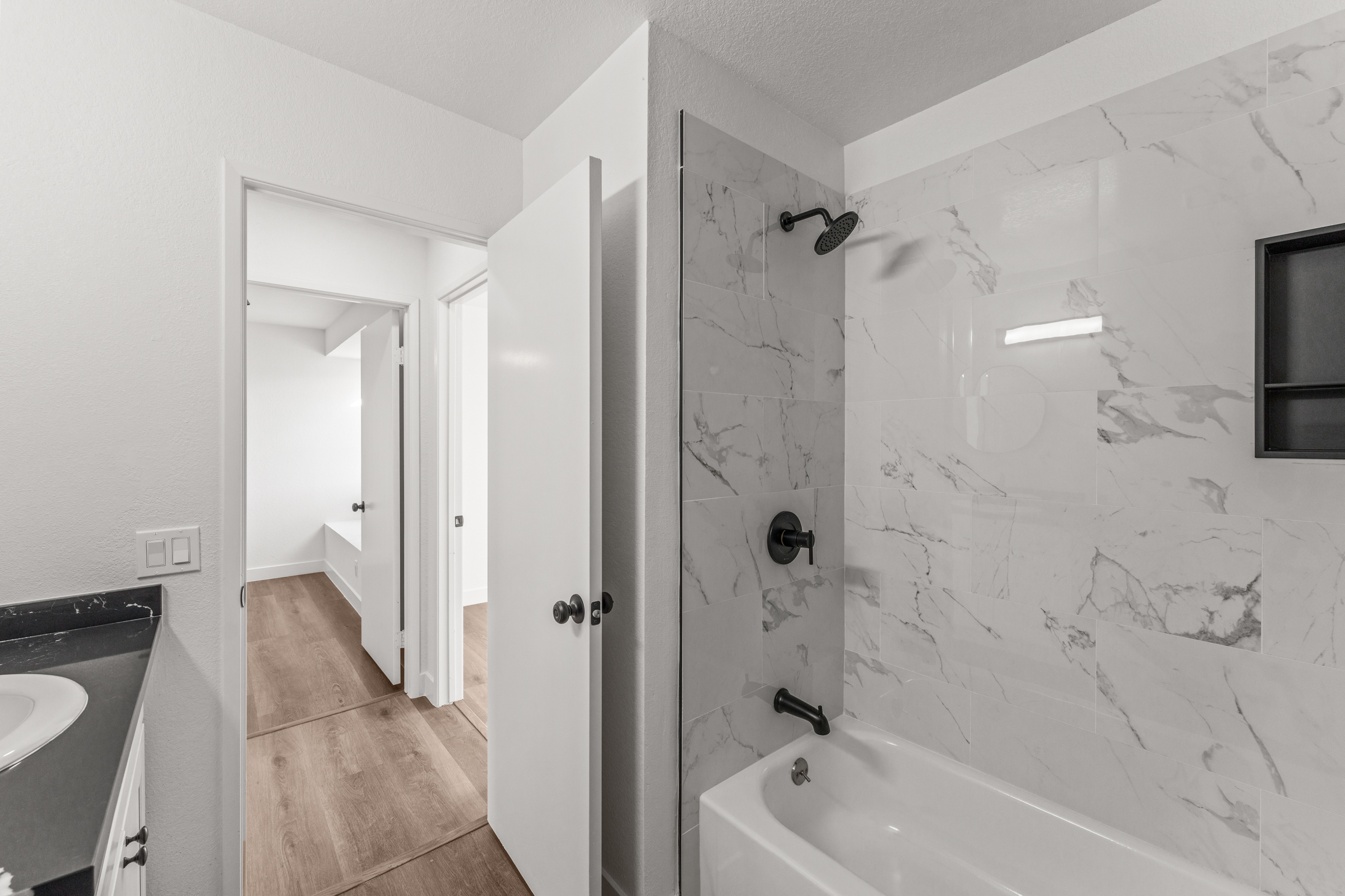 Lake Elsinore, California, 92530, United States, 4 Bedrooms Bedrooms, ,3 BathroomsBathrooms,Residential,For Sale,2005487