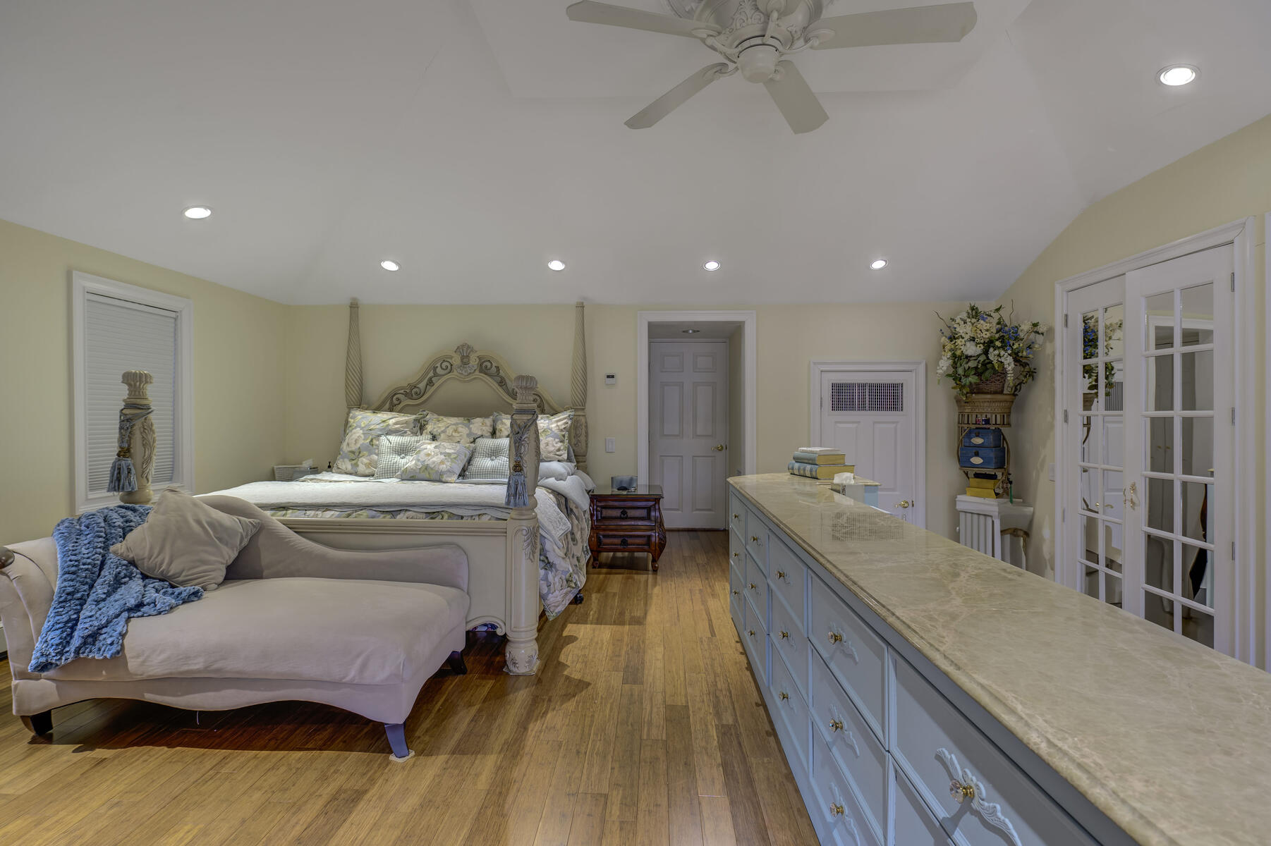  121 Laurel Lane, Laurel Hollow, NY, 11791 - 物件實景