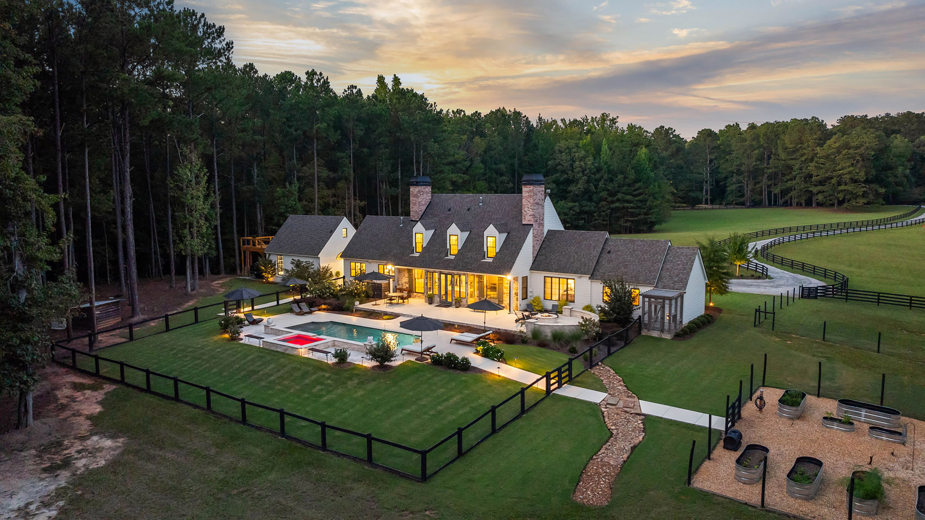  Live a Life of Balance, Privacy and Distinction on 22 ± Acres - 物件實景