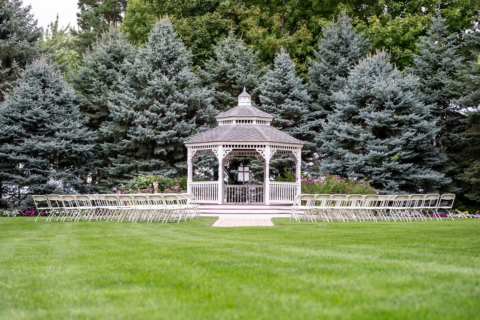 Sycamore, Illinois, 60178, United States, 4 Bedrooms Bedrooms, ,5 BathroomsBathrooms,Residential,For Sale,2001773