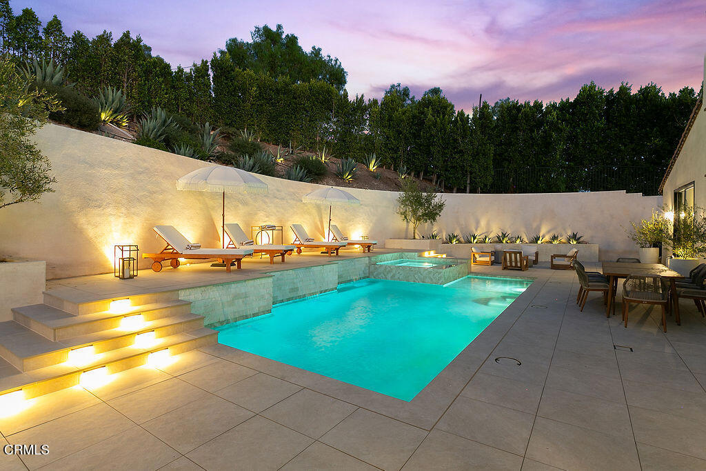 Thousand Oaks, California, 91362, United States, 4 Bedrooms Bedrooms, ,4 BathroomsBathrooms,Residential,For Sale,1997017