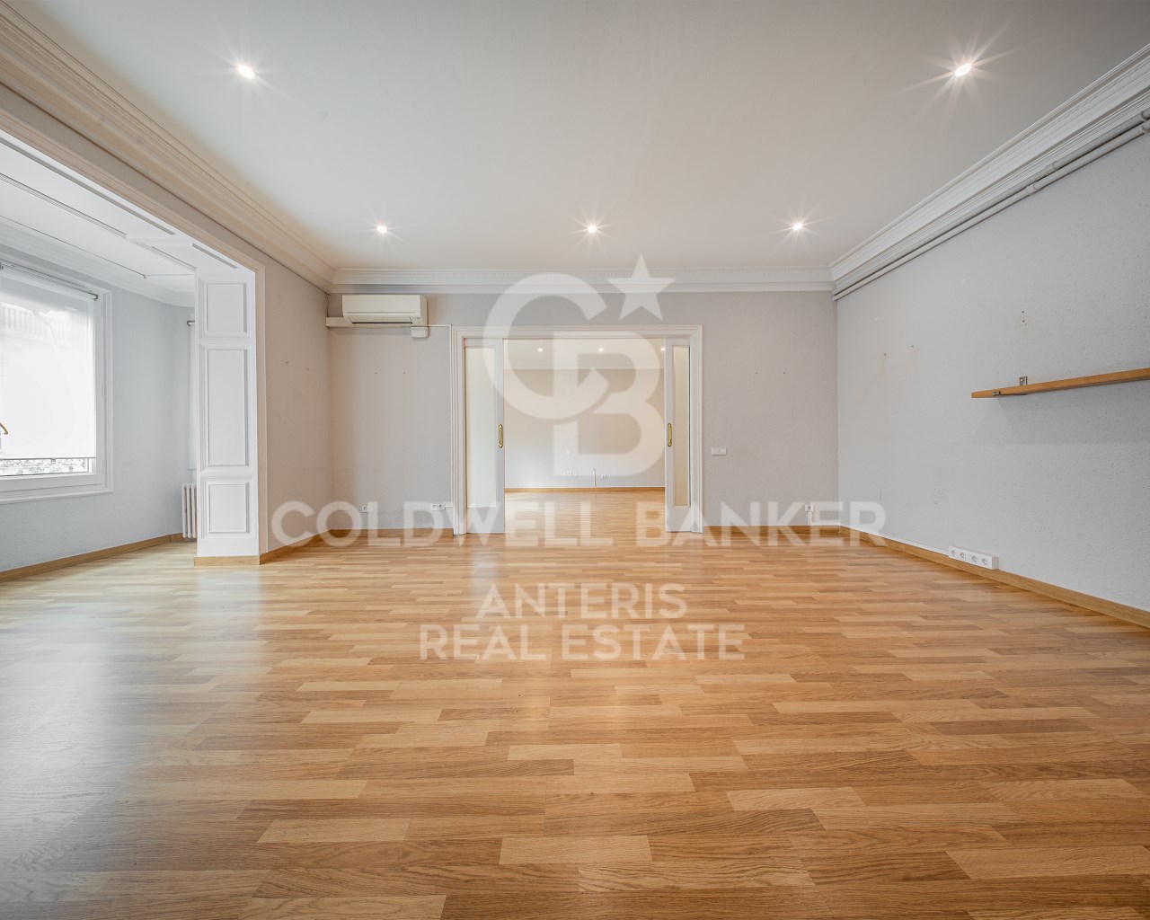 Barcelona, Catalonia, ES, 6 Bedrooms Bedrooms, ,3 BathroomsBathrooms,Residential,For Sale,1907605