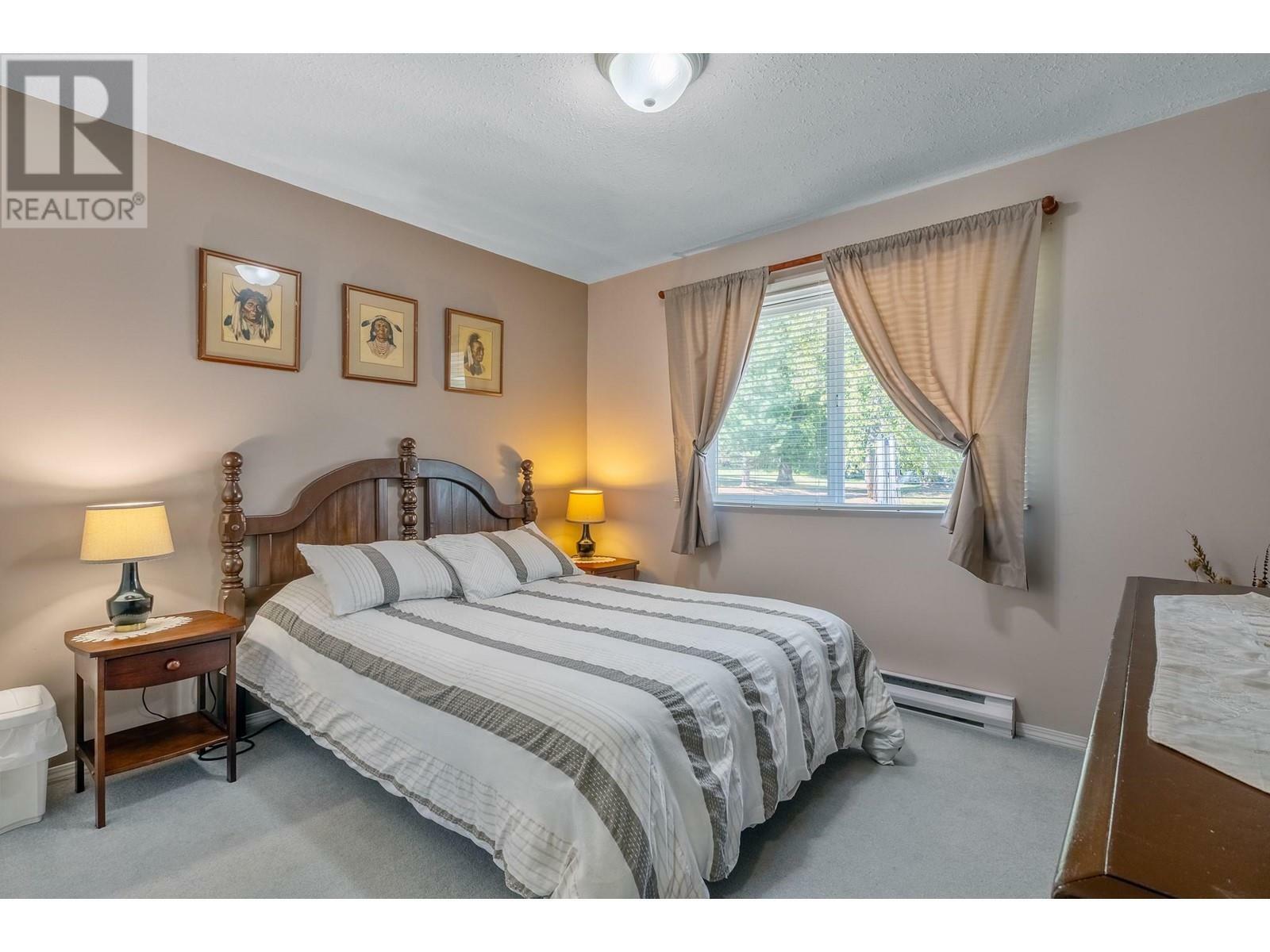 SALMON ARM, British Columbia, V1E 3A4, CA, 4 Bedrooms Bedrooms, ,2 BathroomsBathrooms,Residential,For Sale,1838776