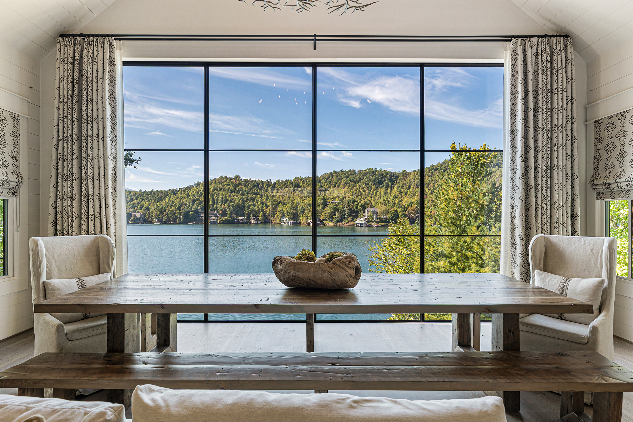  Breathtaking Lake Burton Views from an Exceptional Custom Lakehouse - 物件實景
