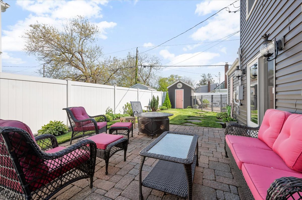 Bethpage, New York, 11714, United States, 3 Bedrooms Bedrooms, ,2 BathroomsBathrooms,Residential,For Sale,1916288