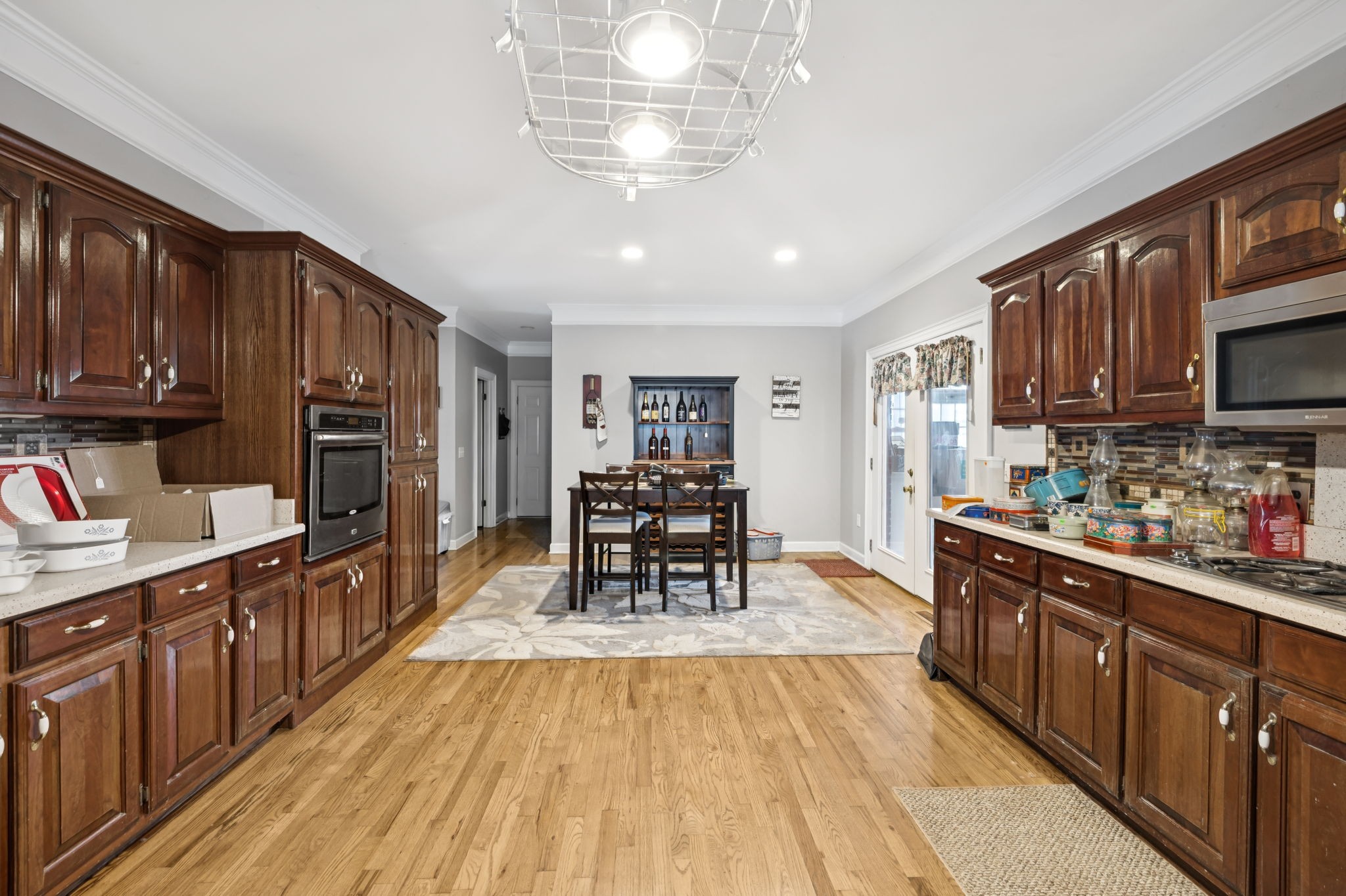 Lawrenceburg, Tennessee, 38464, United States, 5 Bedrooms Bedrooms, ,4 BathroomsBathrooms,Residential,For Sale,1967906