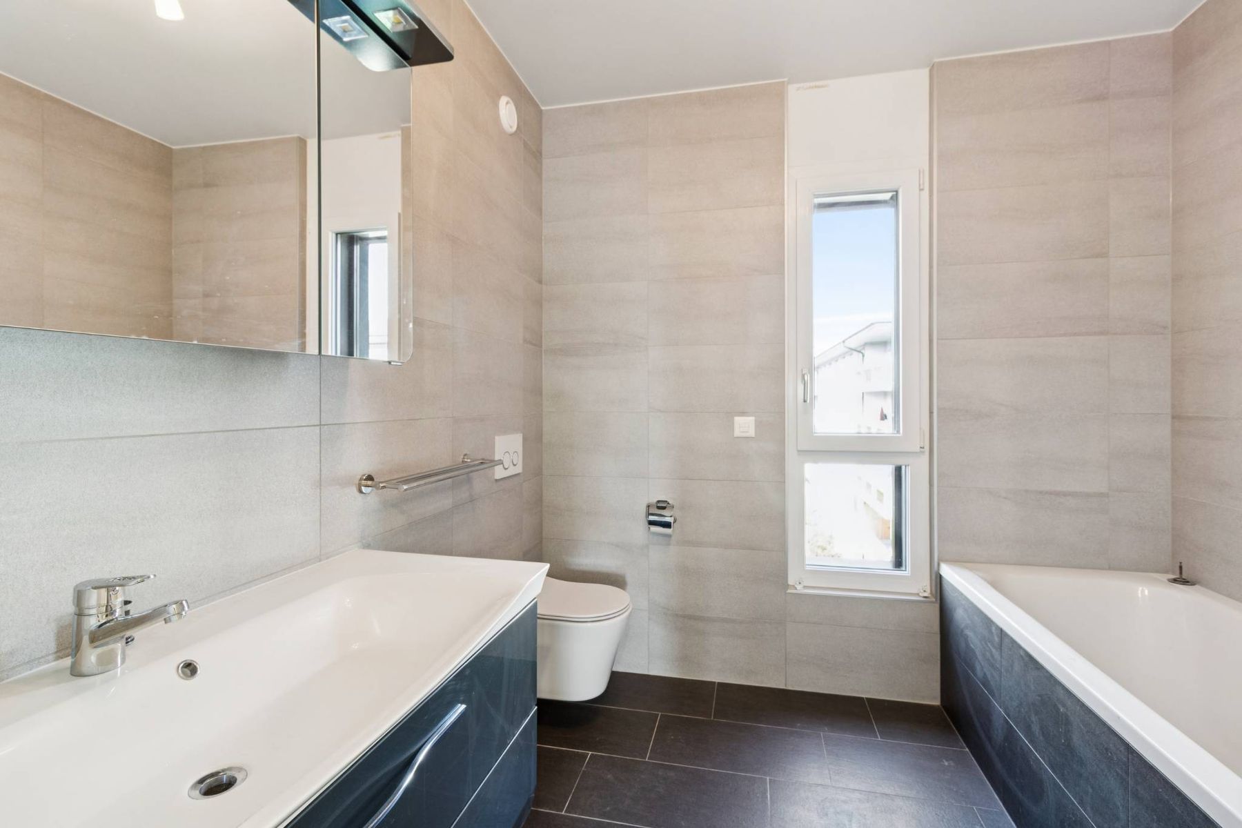  4.5 room penthouse apartment in Préverenges with view of the lake and the Alps - 物件實景