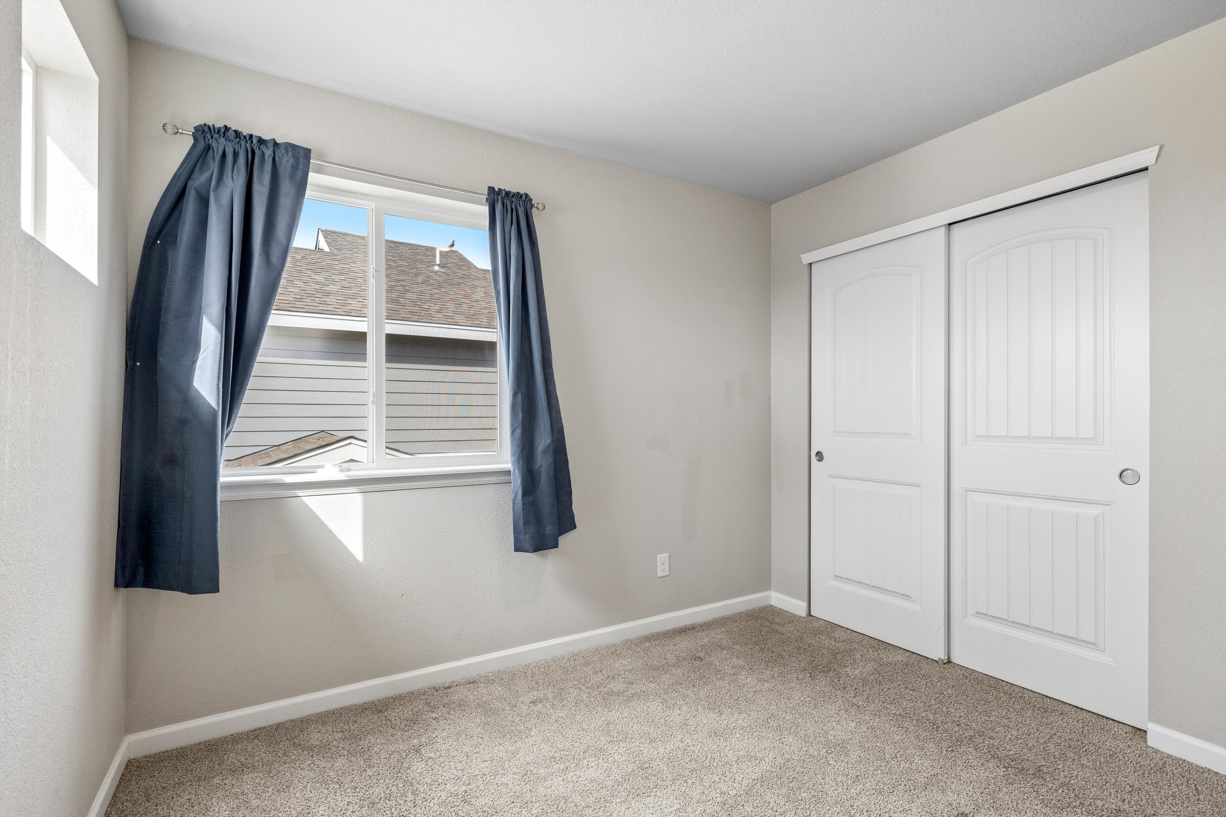  Beautifully Designed 4-Bedroom, 4-Bath Home - 物件實景