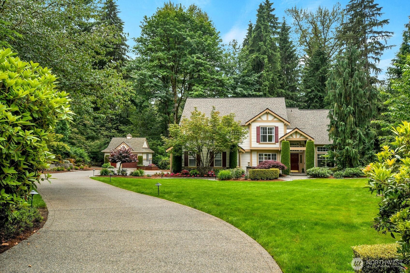 Carnation, Washington, 98014, United States, 4 Bedrooms Bedrooms, ,3 BathroomsBathrooms,Residential,For Sale,1875013