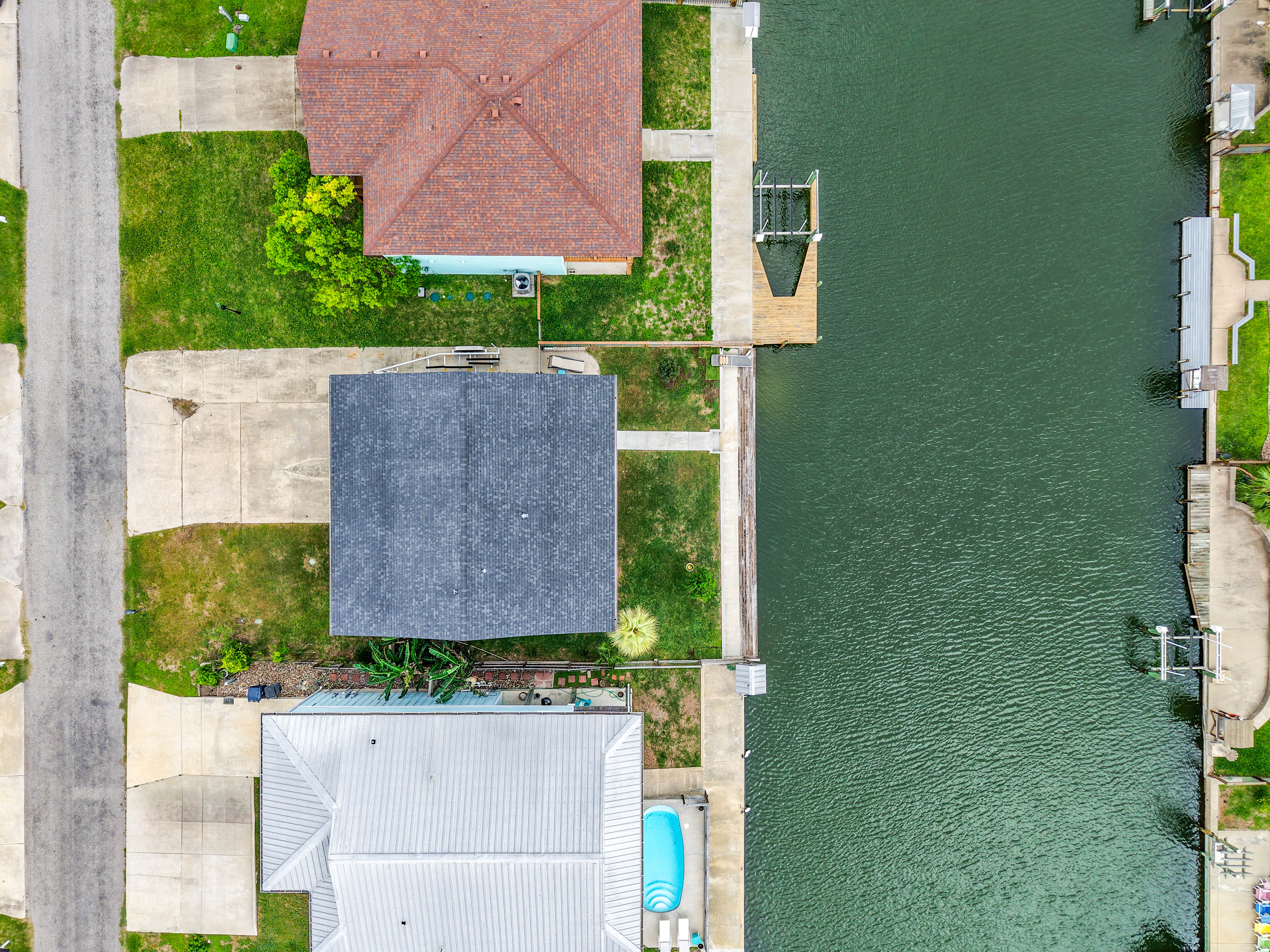  Waterfront Home in City by the Sea - 物件實景
