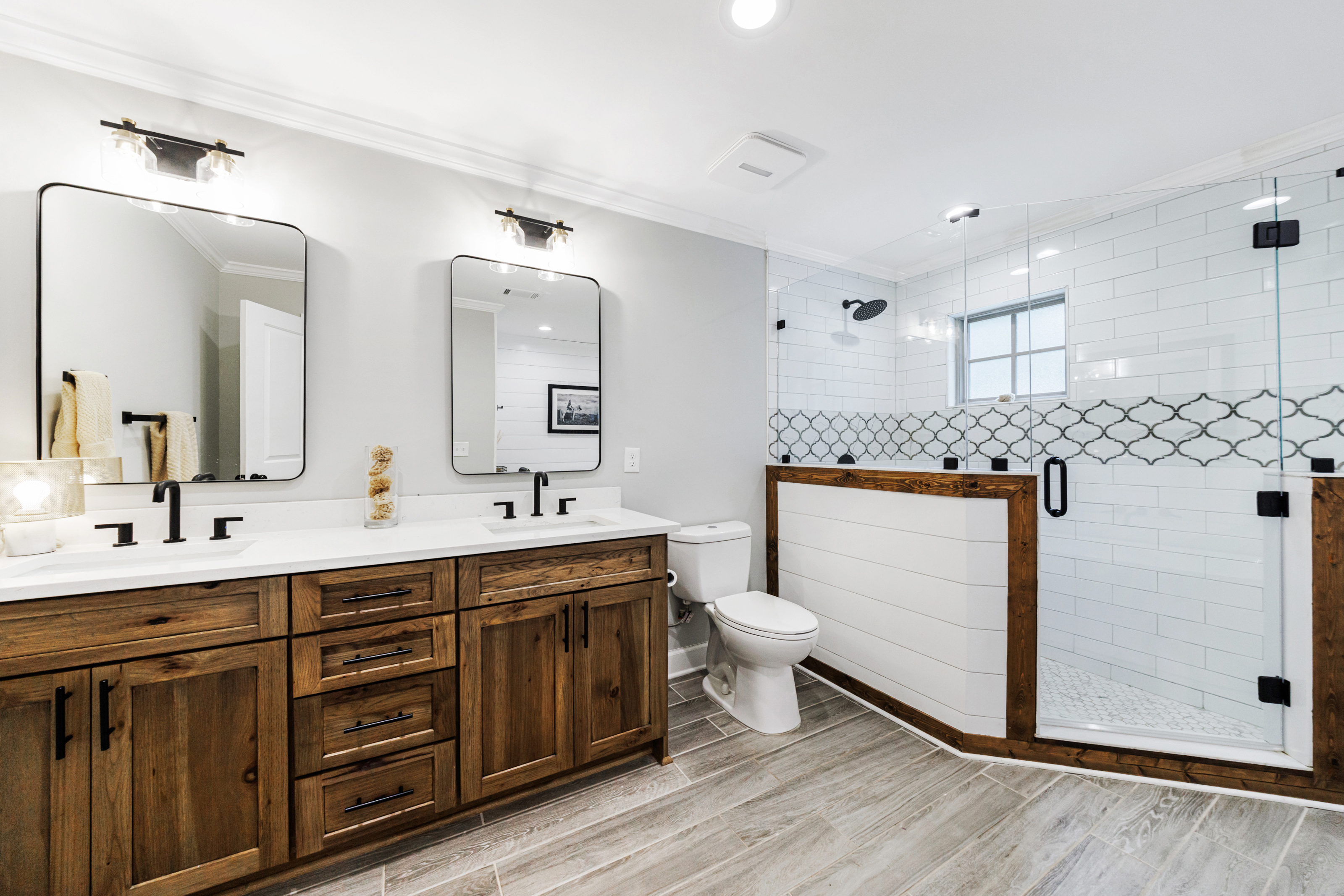  Stunning Fully Renovated Oasis on 2.4+/- Acres - 物件實景