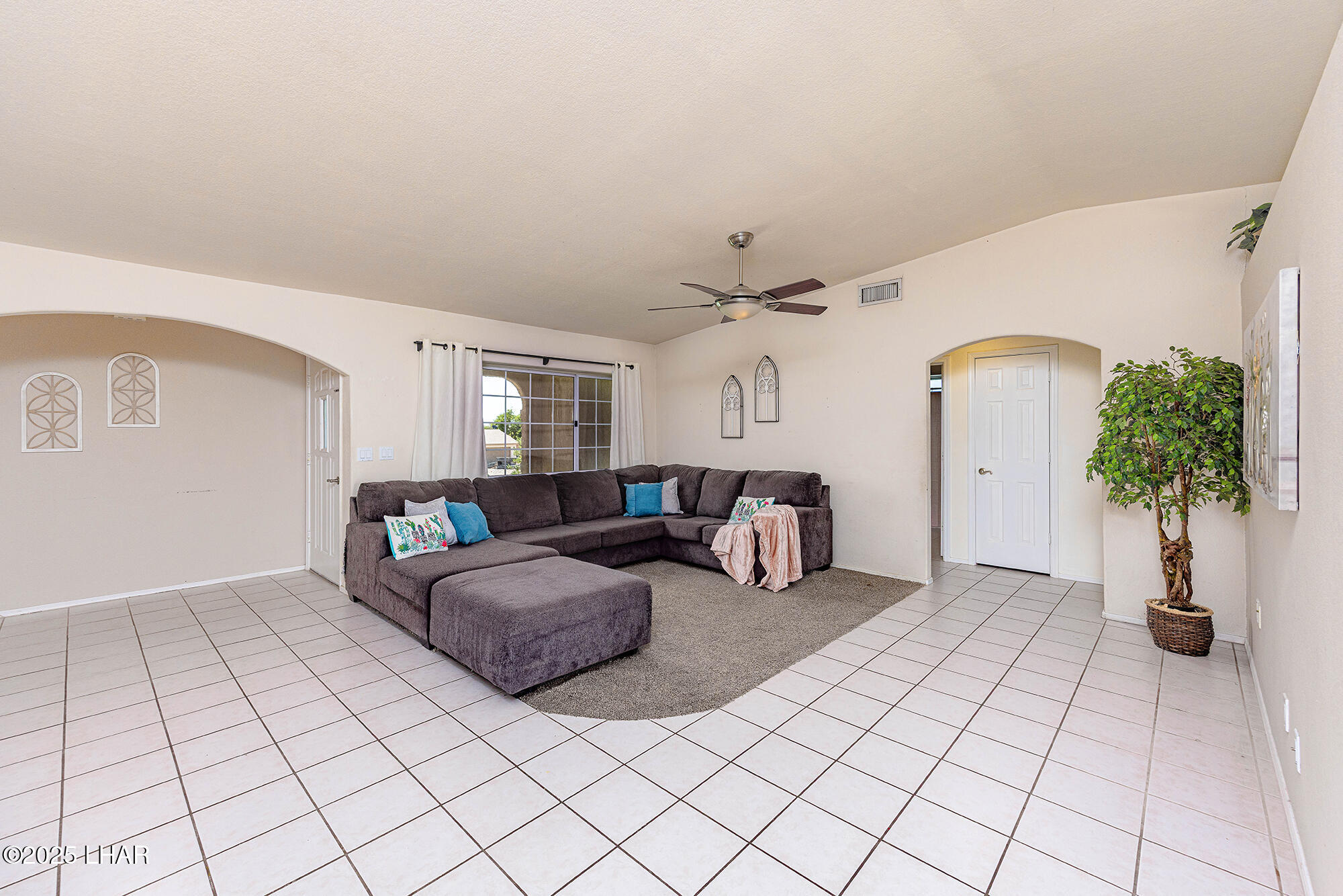 Lake Havasu City, Arizona, 86406, United States, 3 Bedrooms Bedrooms, ,1 BathroomBathrooms,Residential,For Sale,1891865