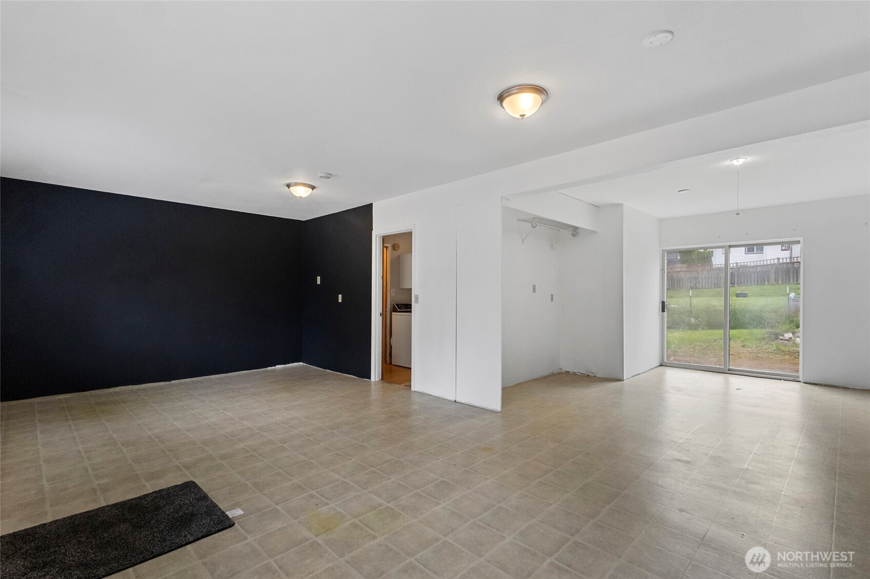 Ferndale, Washington, 98248, United States, 6 Bedrooms Bedrooms, ,2 BathroomsBathrooms,Residential,For Sale,1921640