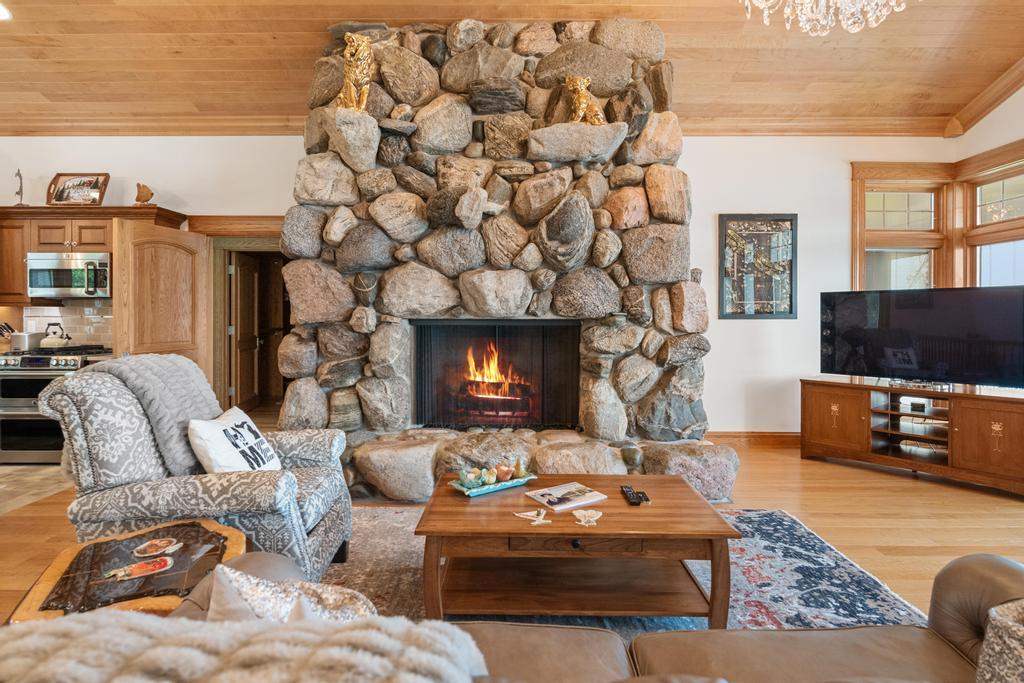 Boyne City, Michigan, 49712, United States, 5 Bedrooms Bedrooms, ,6 BathroomsBathrooms,Residential,For Sale,1890151