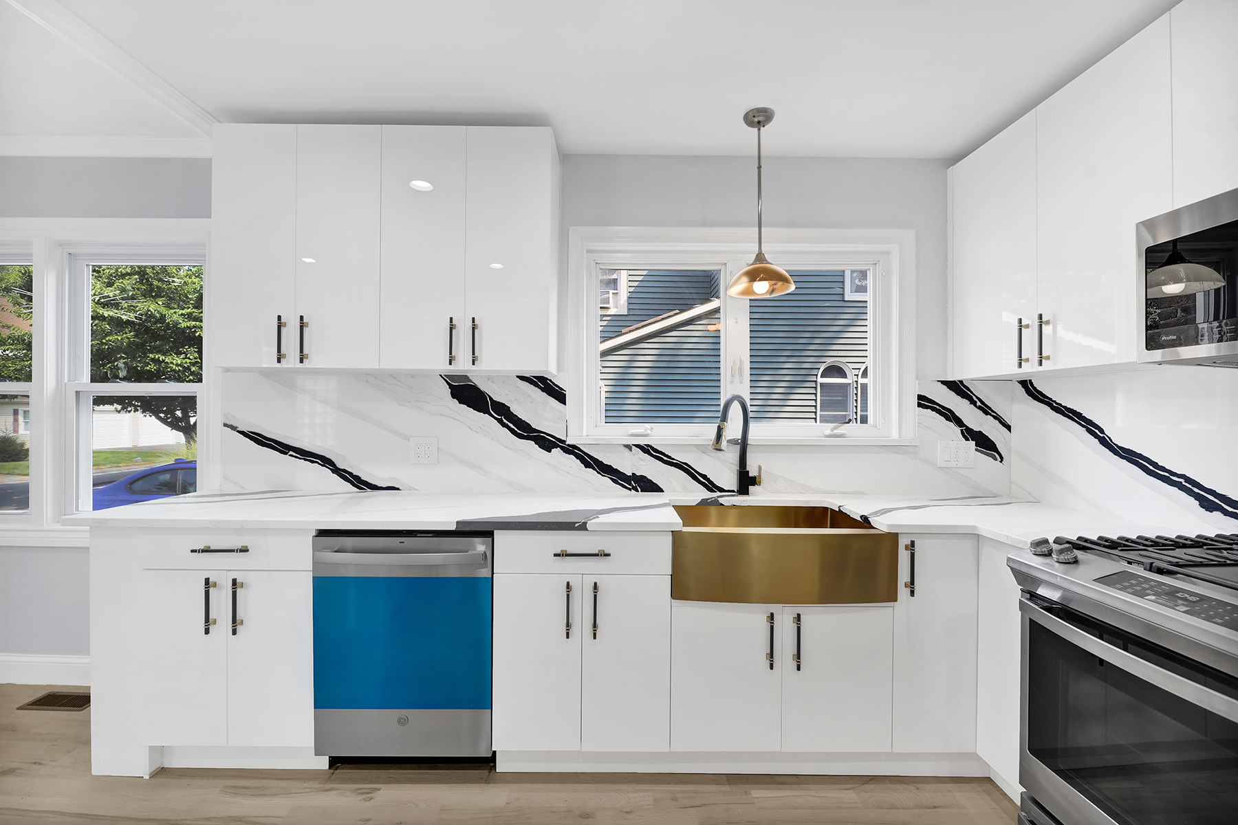 Oceanside, New York, 11572, United States, 5 Bedrooms Bedrooms, ,3 BathroomsBathrooms,Residential,For Sale,1914667