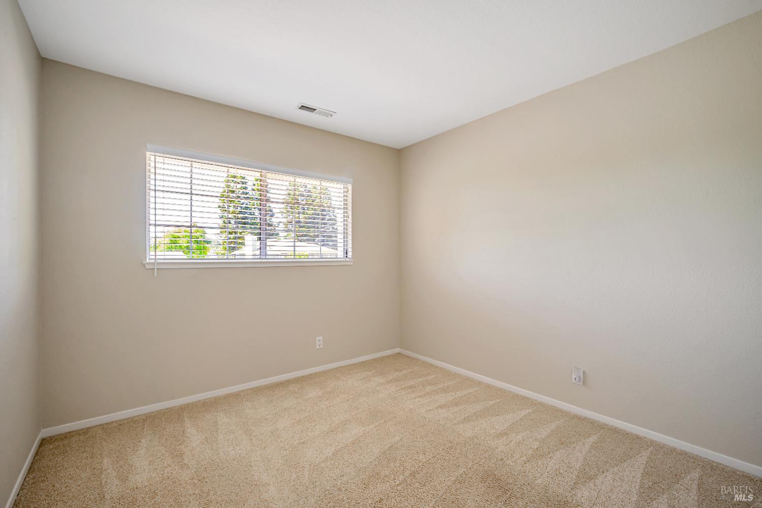 Windsor, California, 95492, United States, 3 Bedrooms Bedrooms, ,3 BathroomsBathrooms,Residential,For Sale,1925439