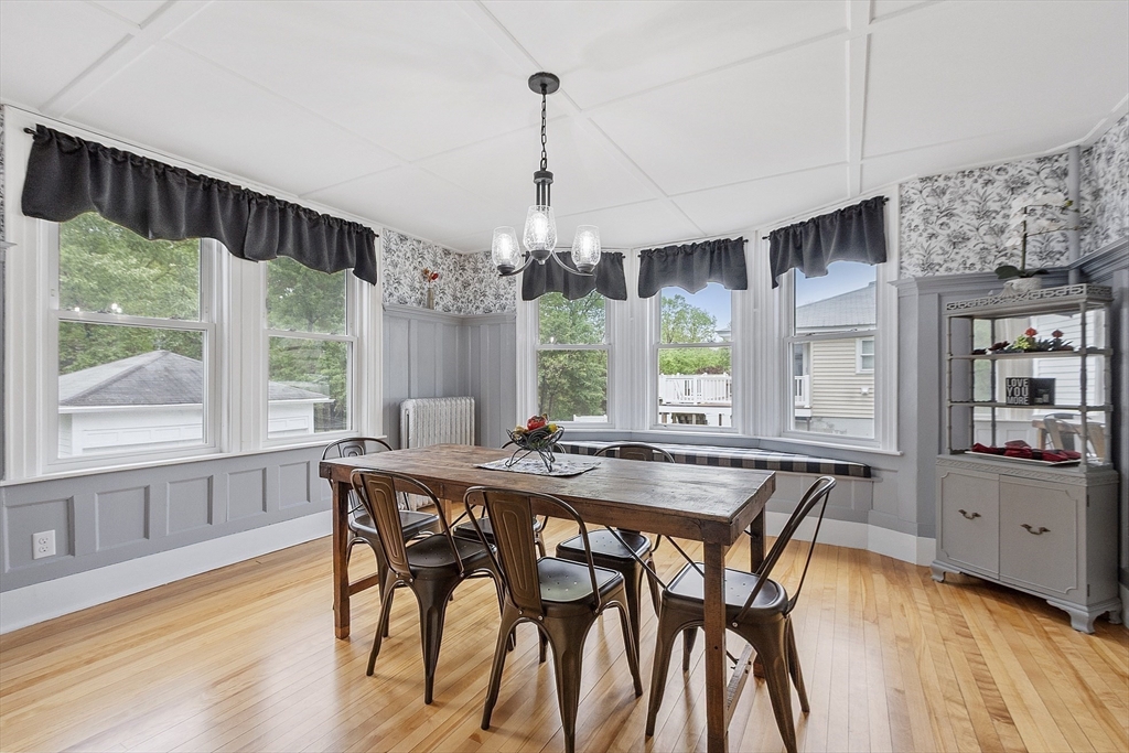 Lunenburg, Massachusetts, 01462, United States, 4 Bedrooms Bedrooms, ,2 BathroomsBathrooms,Residential,For Sale,1876161