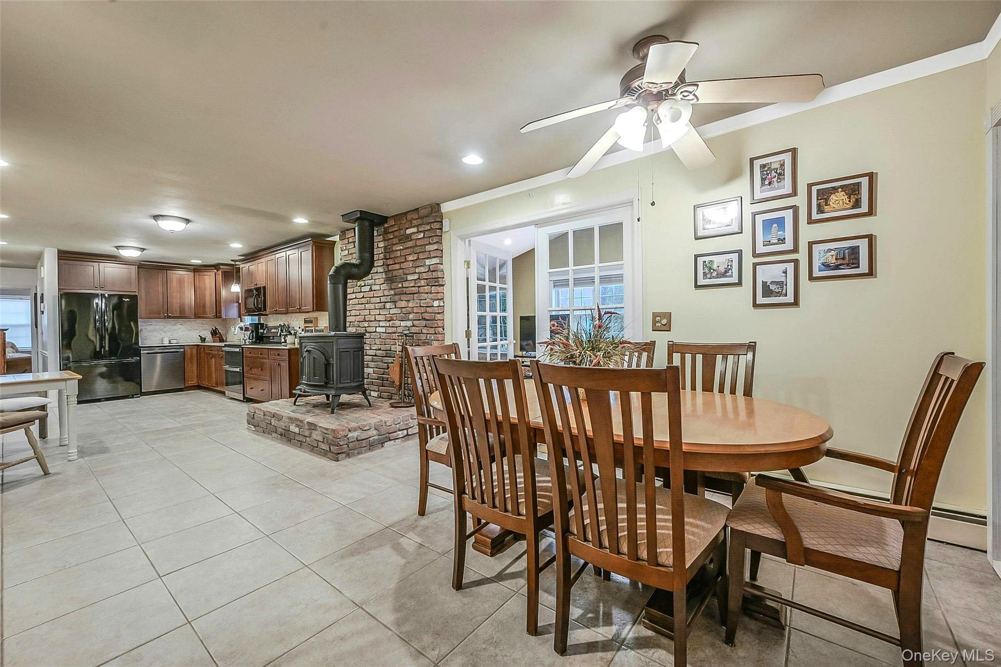 Sound Beach, New York, 11789, United States, 4 Bedrooms Bedrooms, ,2 BathroomsBathrooms,Residential,For Sale,1994513