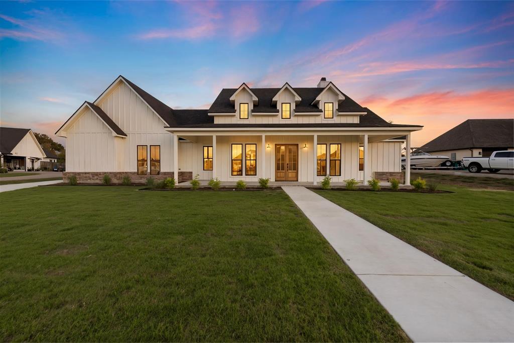 Robinson, Texas, 76706, United States, 4 Bedrooms Bedrooms, ,4 BathroomsBathrooms,Residential,For Sale,1981633