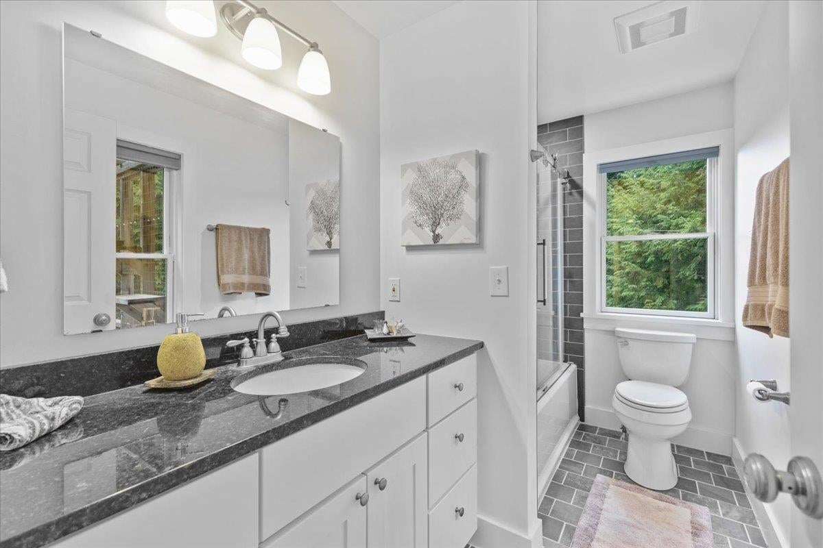 Stowe, Vermont, 05672, United States, 2 Bedrooms Bedrooms, ,1 BathroomBathrooms,Residential,For Sale,1908811