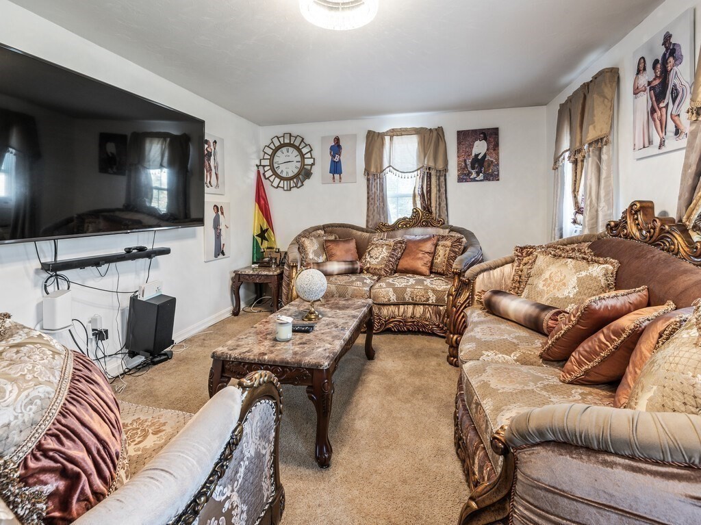 Gardner, Massachusetts, 01440, United States, 5 Bedrooms Bedrooms, ,3 BathroomsBathrooms,Residential,For Sale,1966548