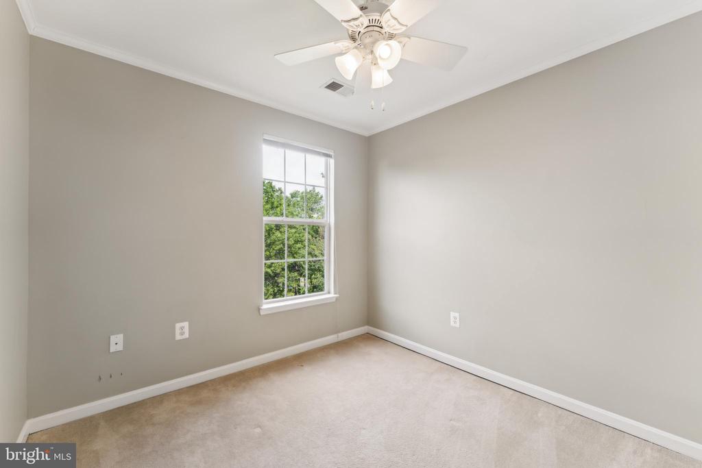 Round Hill, Virginia, 20141, United States, 4 Bedrooms Bedrooms, ,3 BathroomsBathrooms,Residential,For Sale,1944967