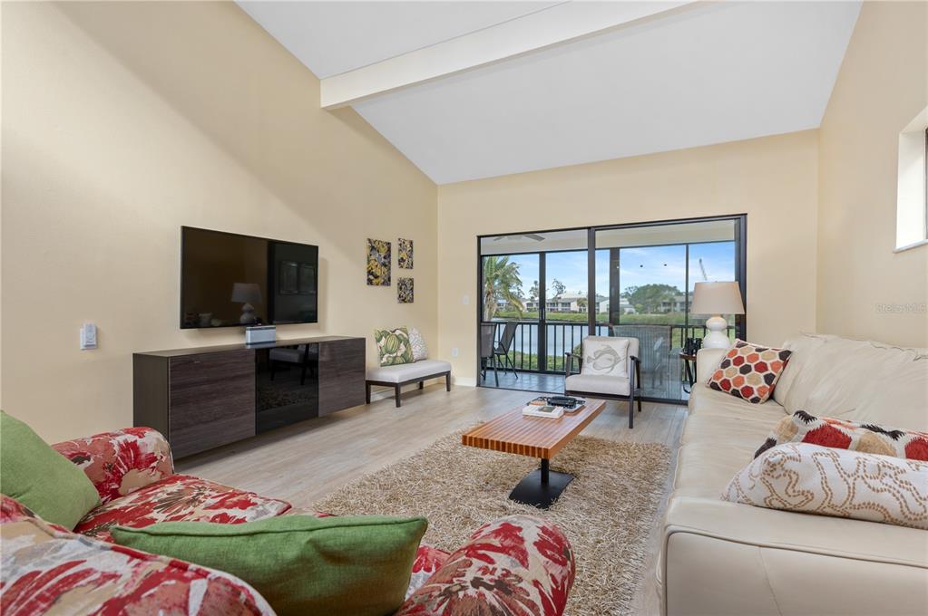 Sarasota, Florida, 34231, United States, 2 Bedrooms Bedrooms, ,2 BathroomsBathrooms,Residential,For Sale,1969119