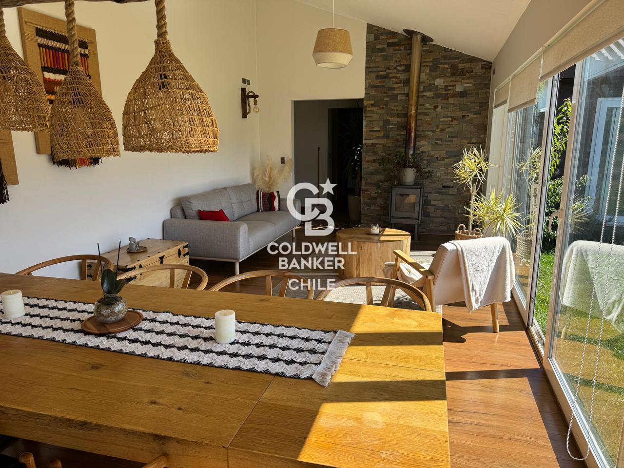 Puerto Varas, Chile, 4 Bedrooms Bedrooms, ,3 BathroomsBathrooms,Residential,For Sale,1985032