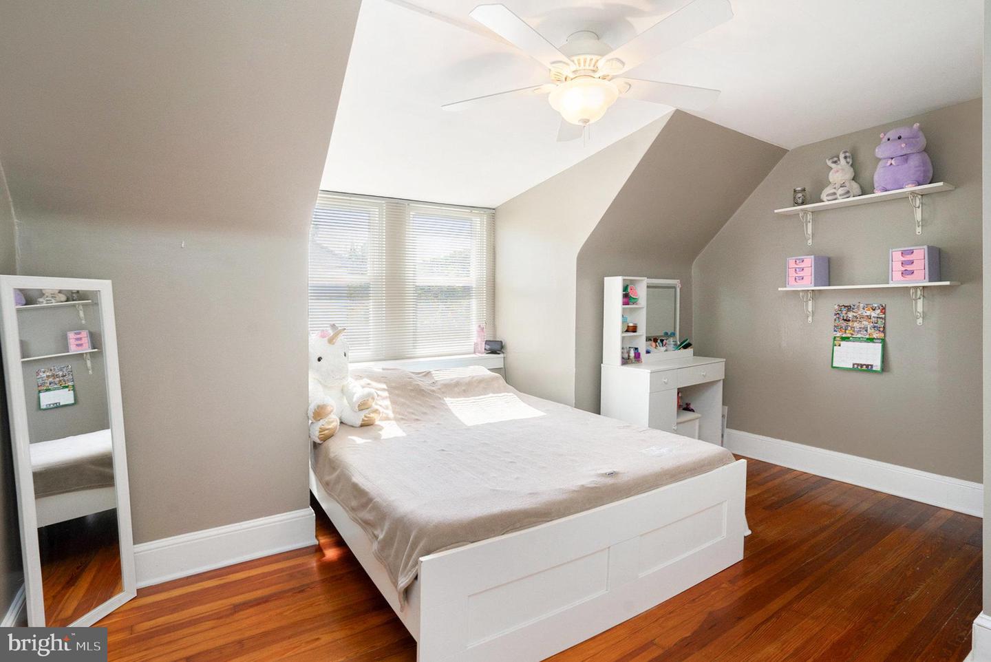 Lafayette Hill, Pennsylvania, 19444, United States, 5 Bedrooms Bedrooms, ,2 BathroomsBathrooms,Residential,For Sale,1999647