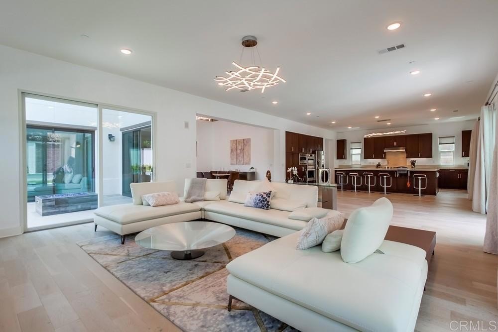 San Diego, California, 92130, United States, 5 Bedrooms Bedrooms, ,5 BathroomsBathrooms,Residential,For Sale,1905990