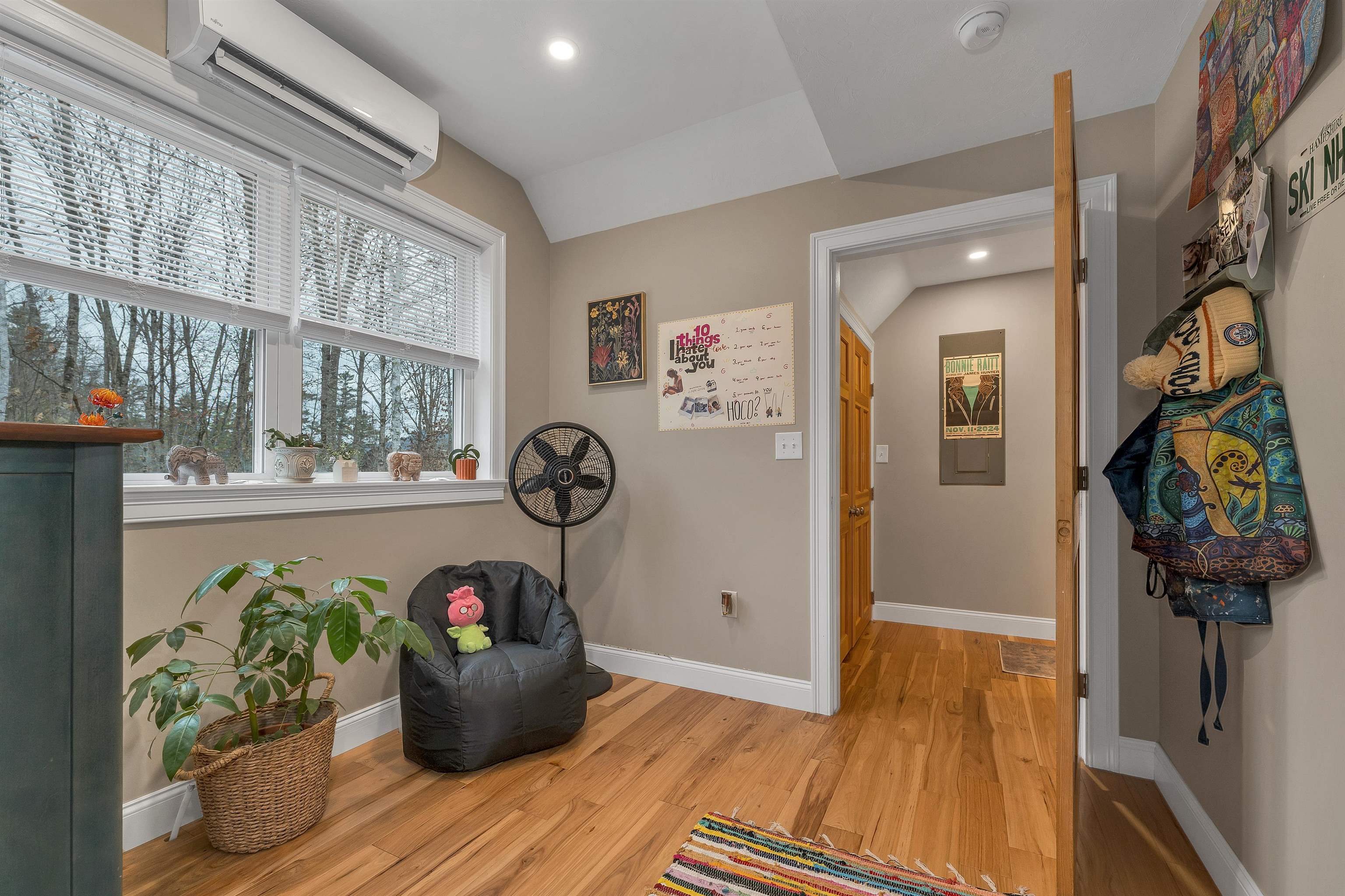 Meredith, New Hampshire, 03253, United States, 4 Bedrooms Bedrooms, ,2 BathroomsBathrooms,Residential,For Sale,1998295