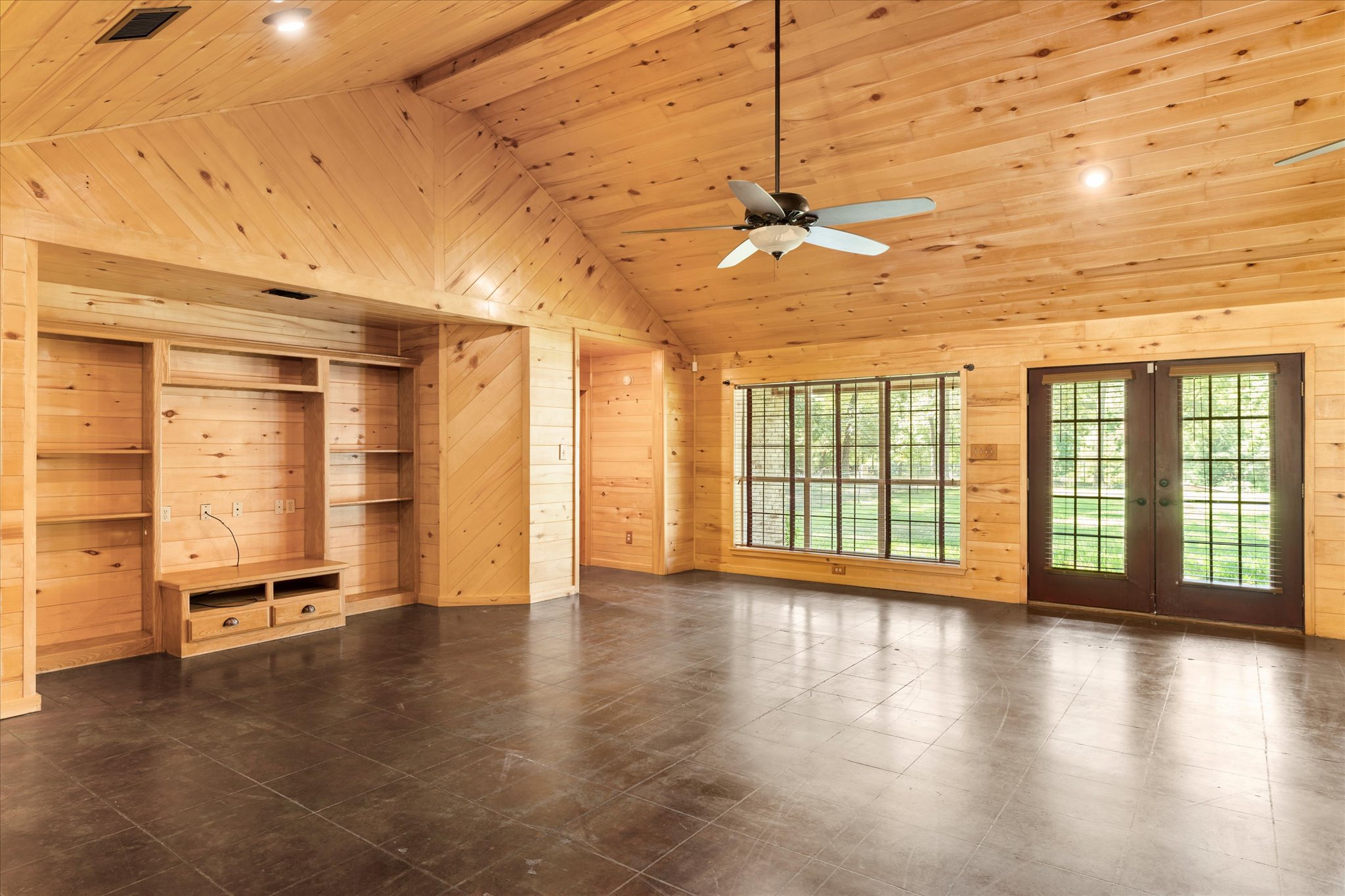 Yantis, Texas, 75497, United States, 3 Bedrooms Bedrooms, ,2 BathroomsBathrooms,Residential,For Sale,1921706