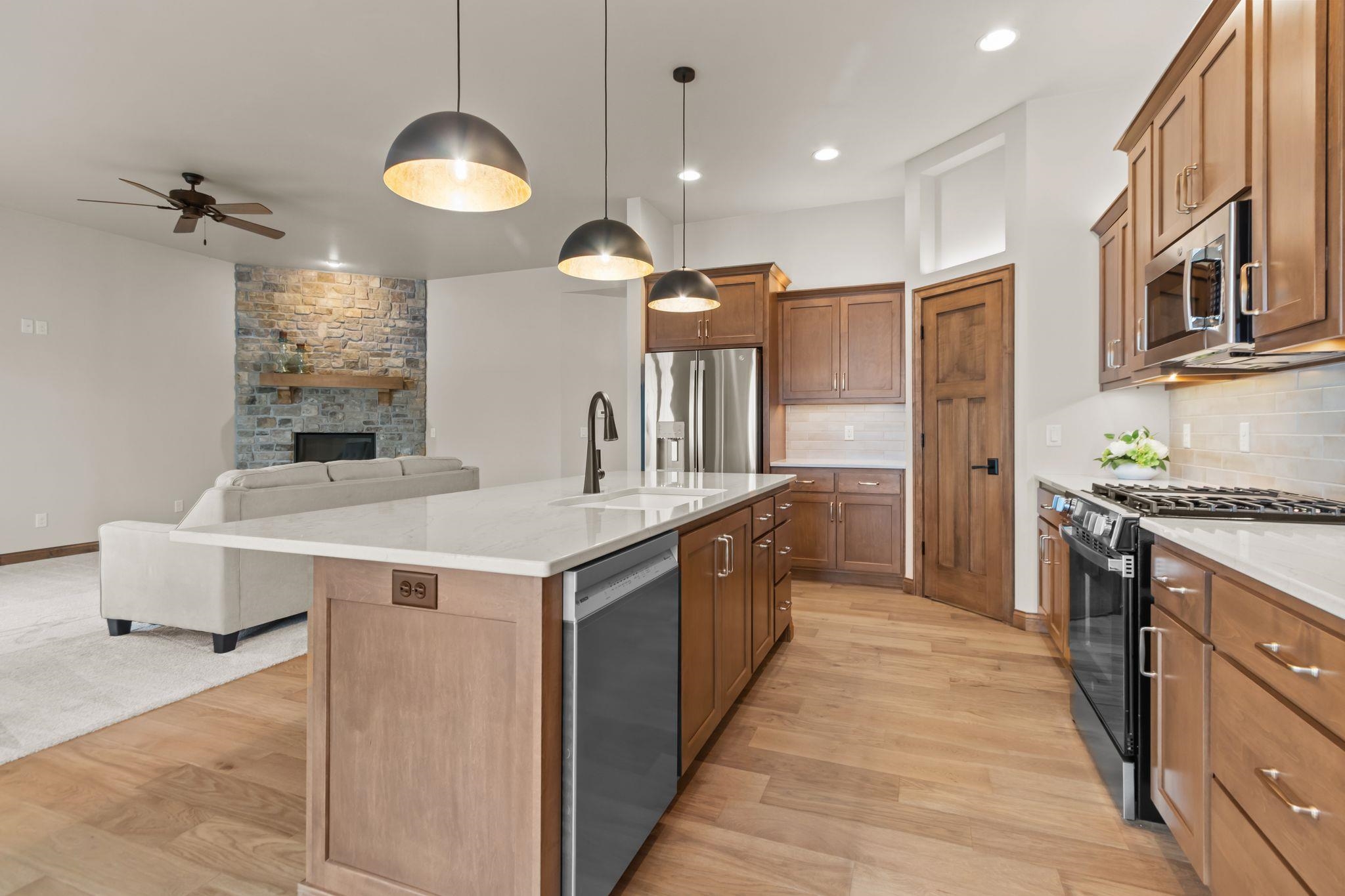 Neenah, Wisconsin, 54956, United States, 2 Bedrooms Bedrooms, ,2 BathroomsBathrooms,Residential,For Sale,2029960