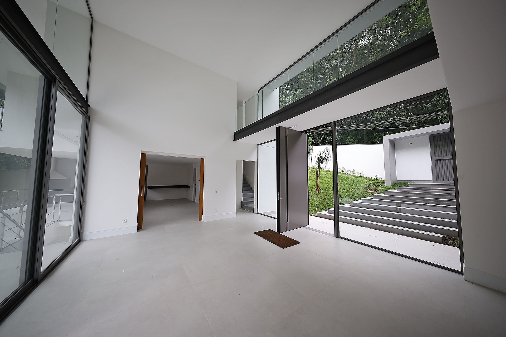  Triplex house with four suites and views of Pedra da Gávea in São Conrado - 物件實景