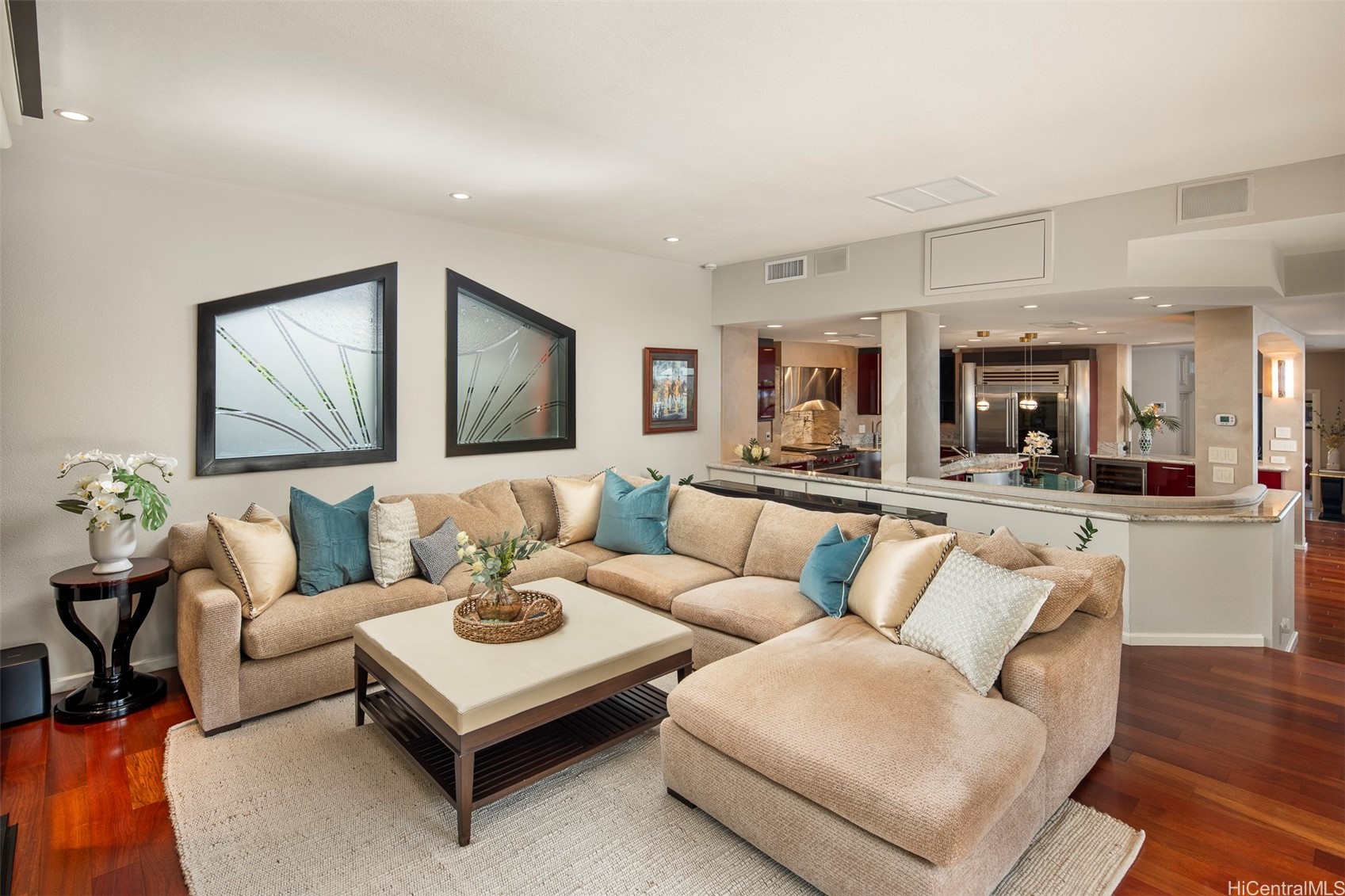 Honolulu, Hawaii, 96821, United States, 4 Bedrooms Bedrooms, ,5 BathroomsBathrooms,Residential,For Sale,1947061