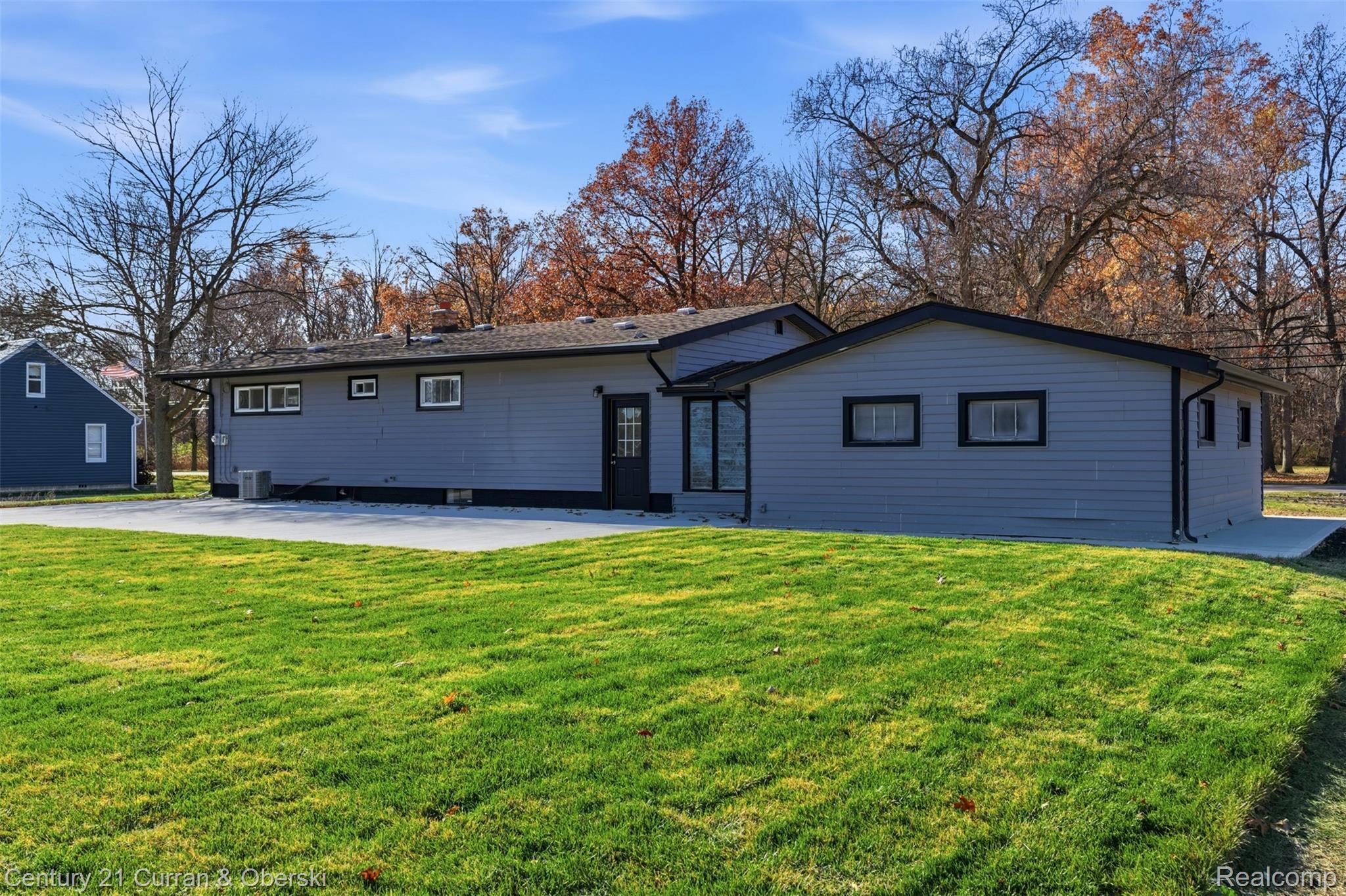 Brownstown Charter Township, Michigan, 48174, United States, 3 Bedrooms Bedrooms, ,2 BathroomsBathrooms,Residential,For Sale,1996649